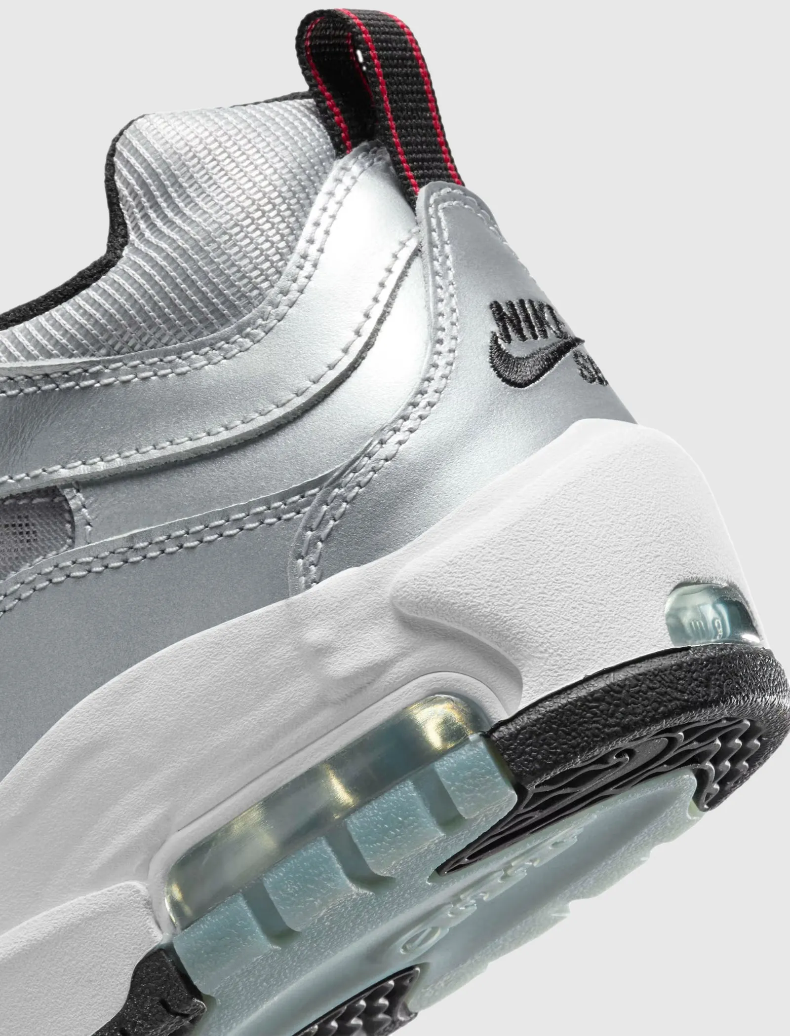 Dive Gear Fashion Glow SB AIR MAX ISHOD "METALLIC SILVER/VARSITY RED"