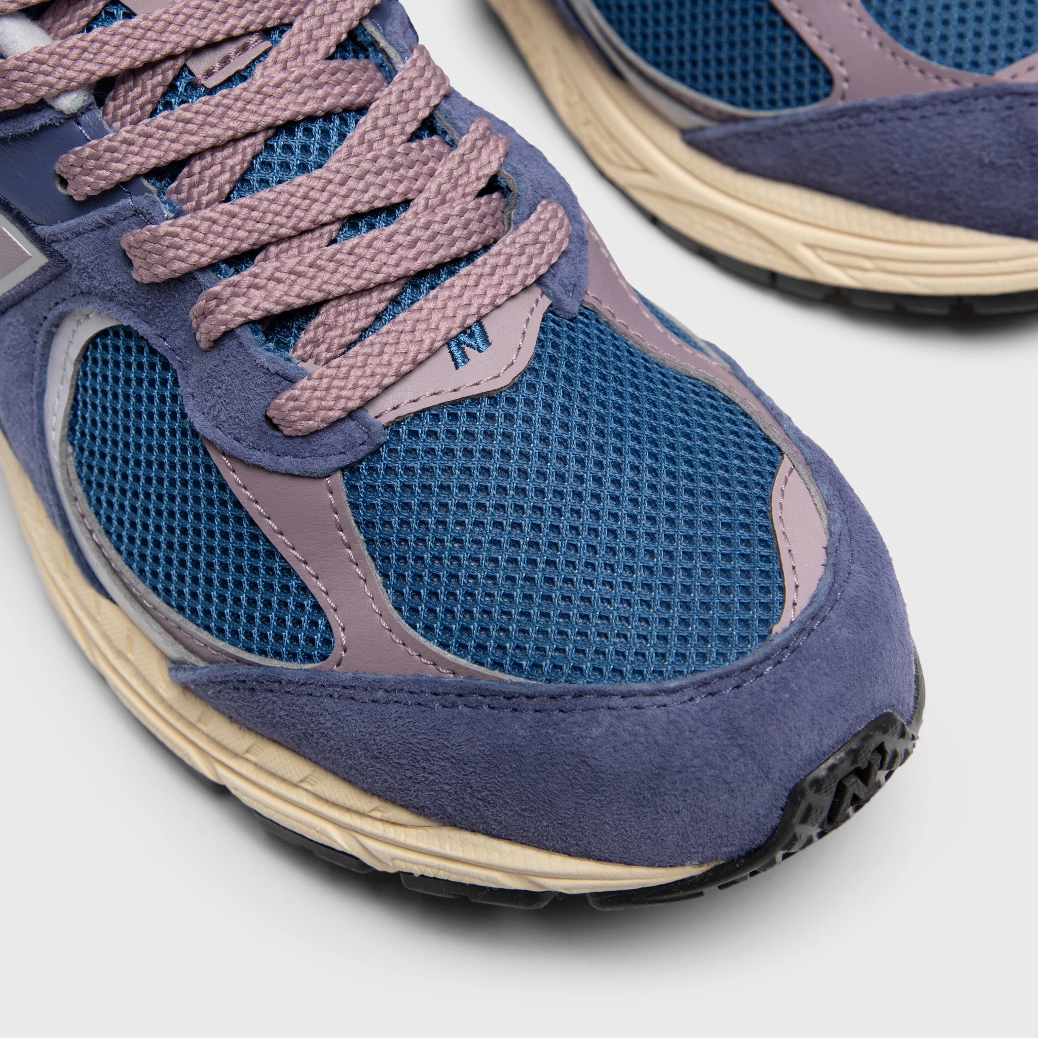 New Balance 2002R Dream State / Ice Wine Firmness shoe protection