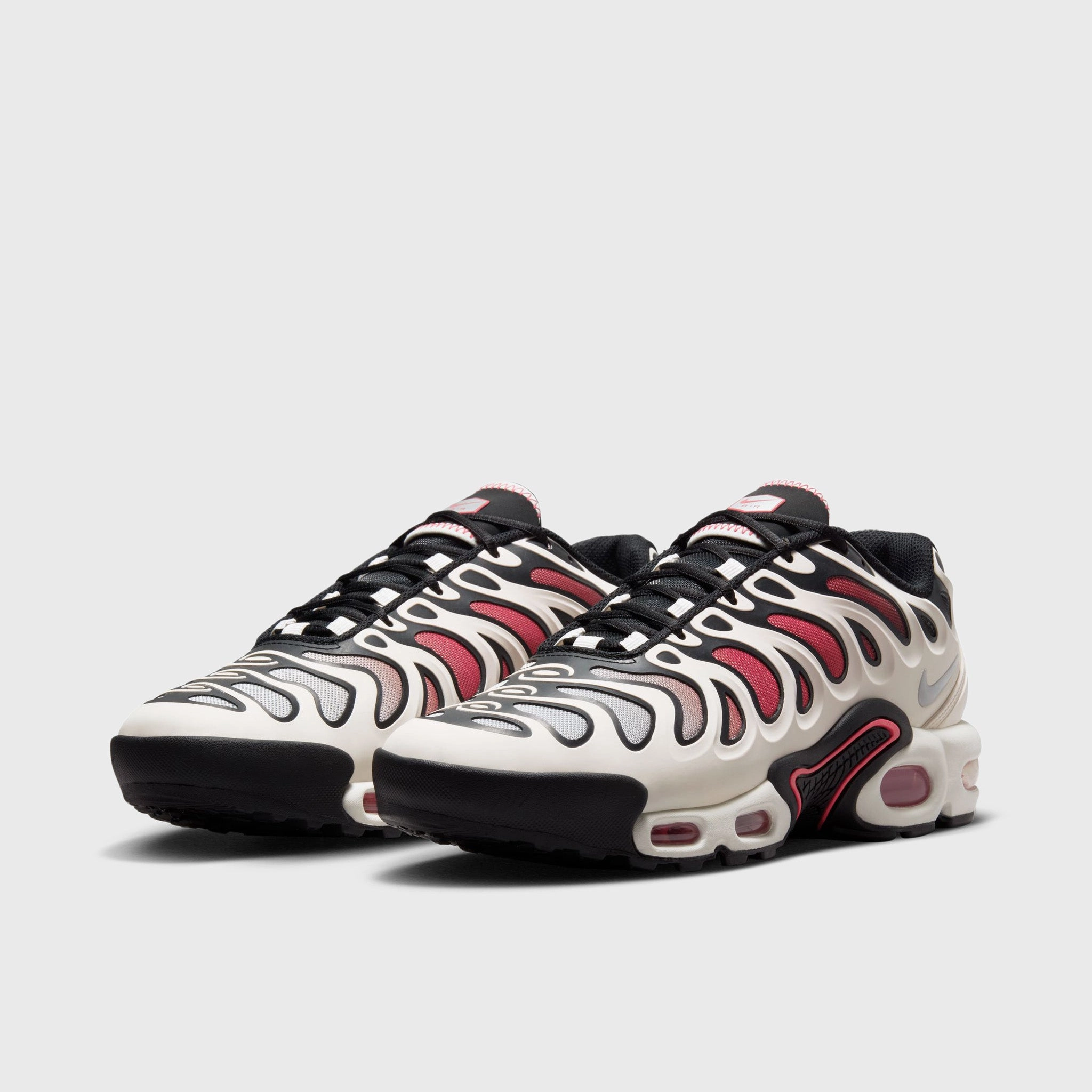 Nike Women's Air Max Plus Drift Phantom / Metallic Silver - Black All Season