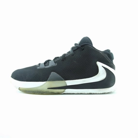 Contoured Collar Padding Effortless Comfort NIKE ZOOM FREAK 1