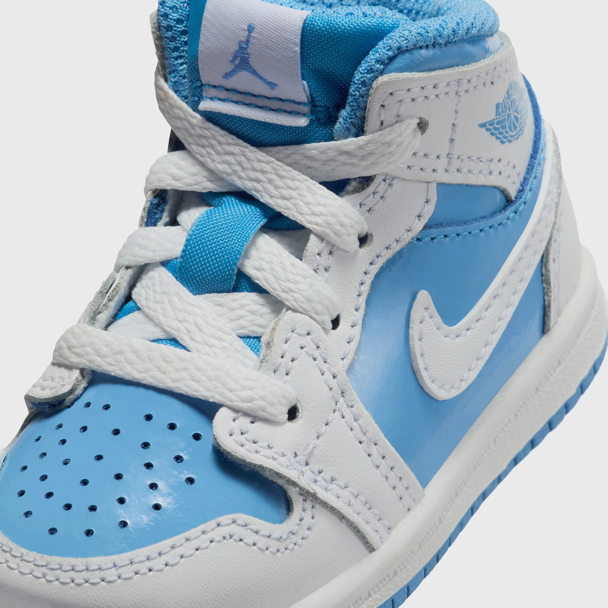 Lace Lock Technology Jordan 1 Mid SE TD White / Legend Blue