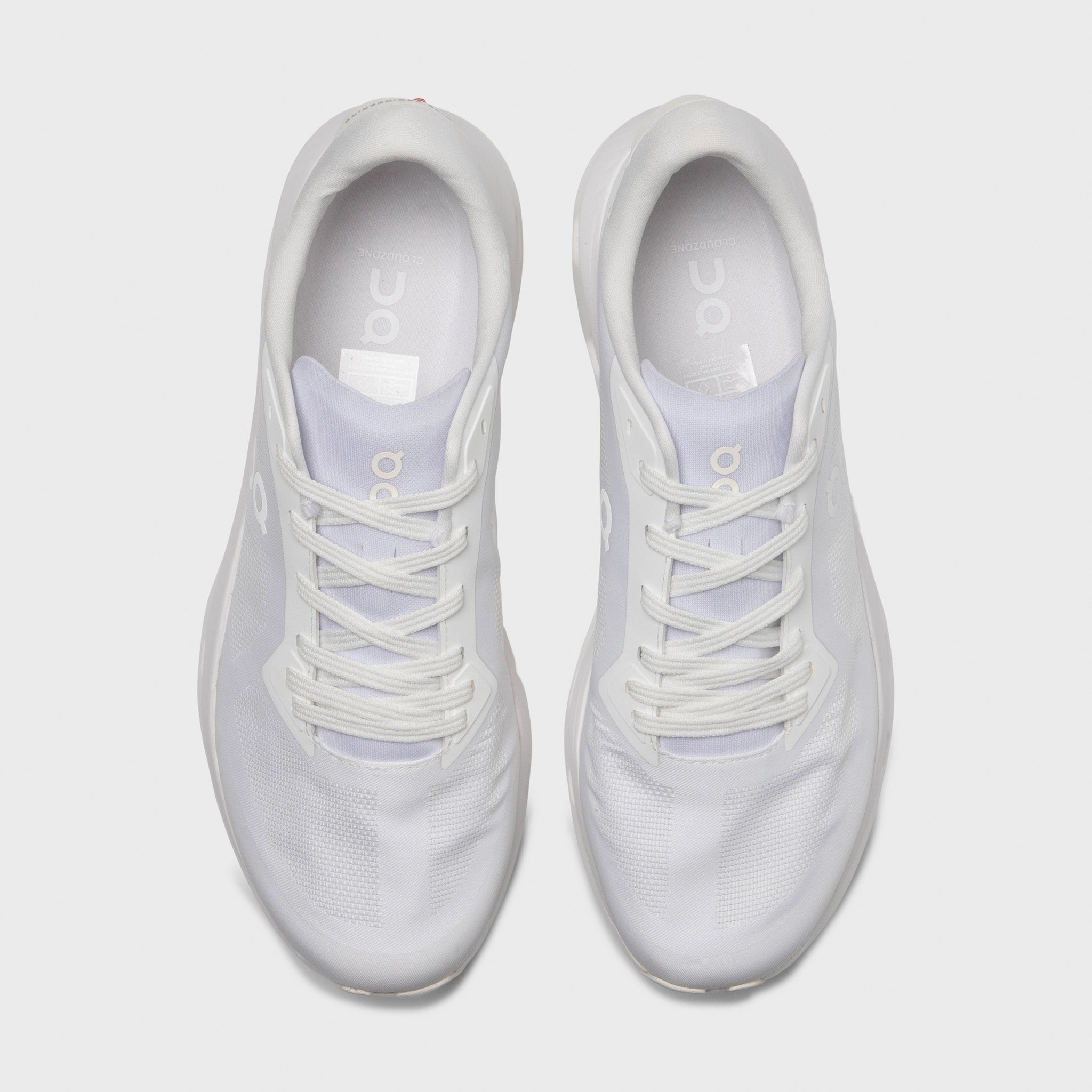 On Cloudzone White / White Low Maintenance