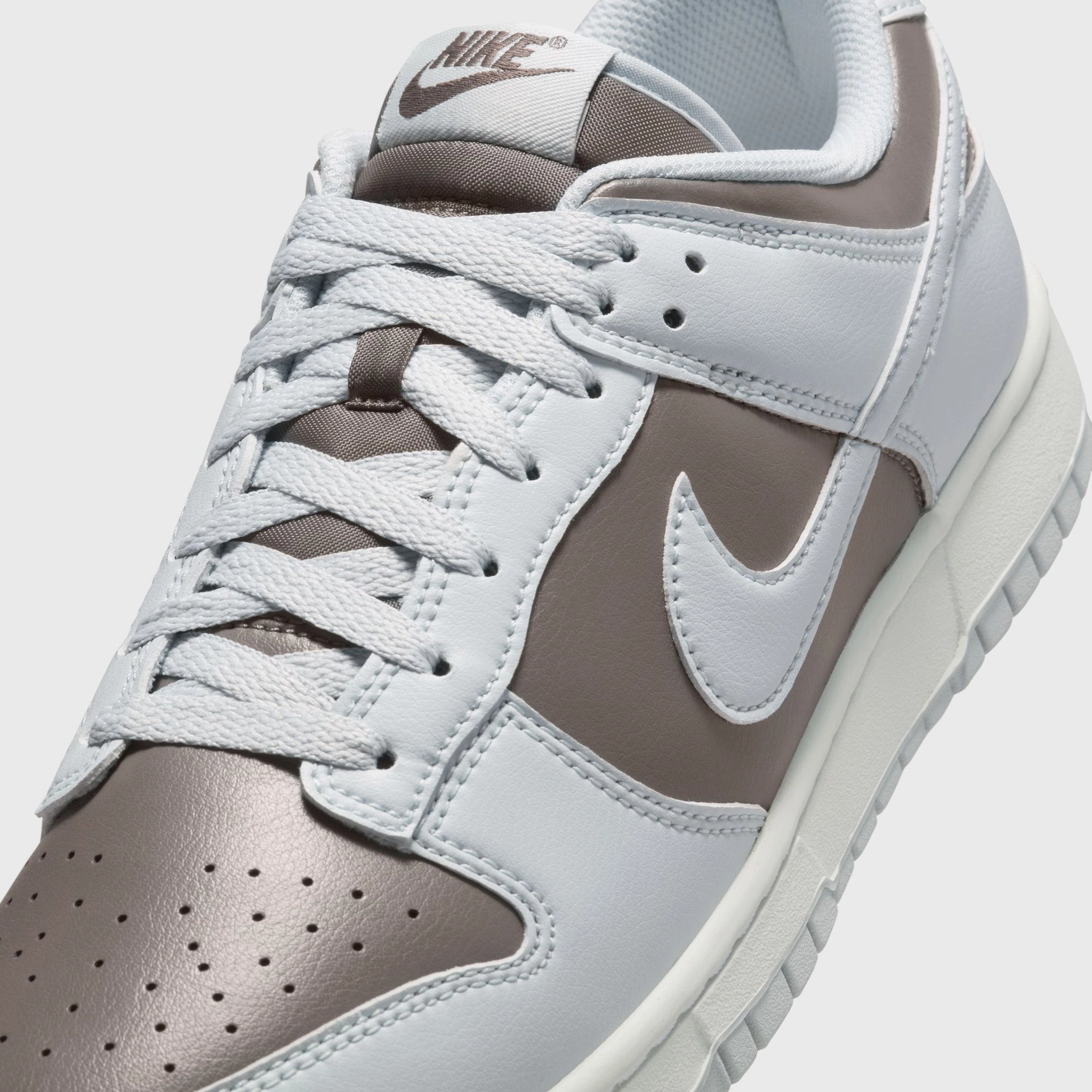 Nike Dunk Low Cave Stone / Pure Platinum - Summit White Performance Insole Tech