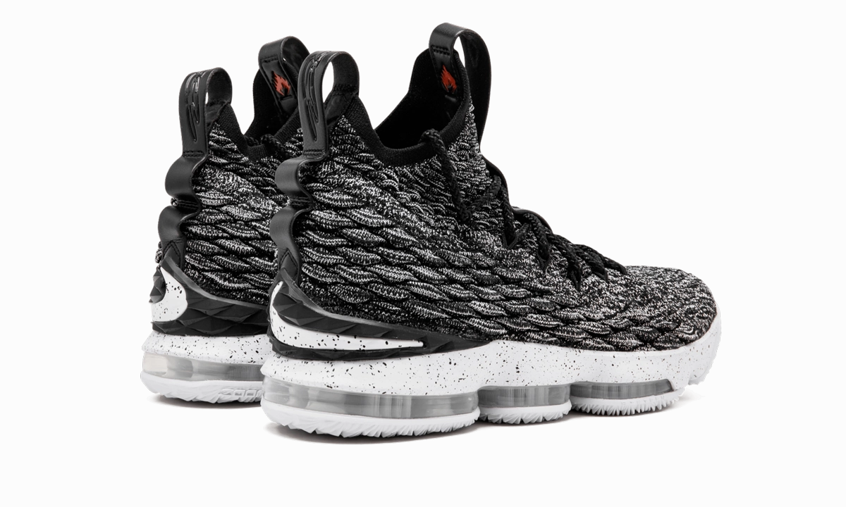 Comfortable insoles Breathable Quarter Panel Lebron XV