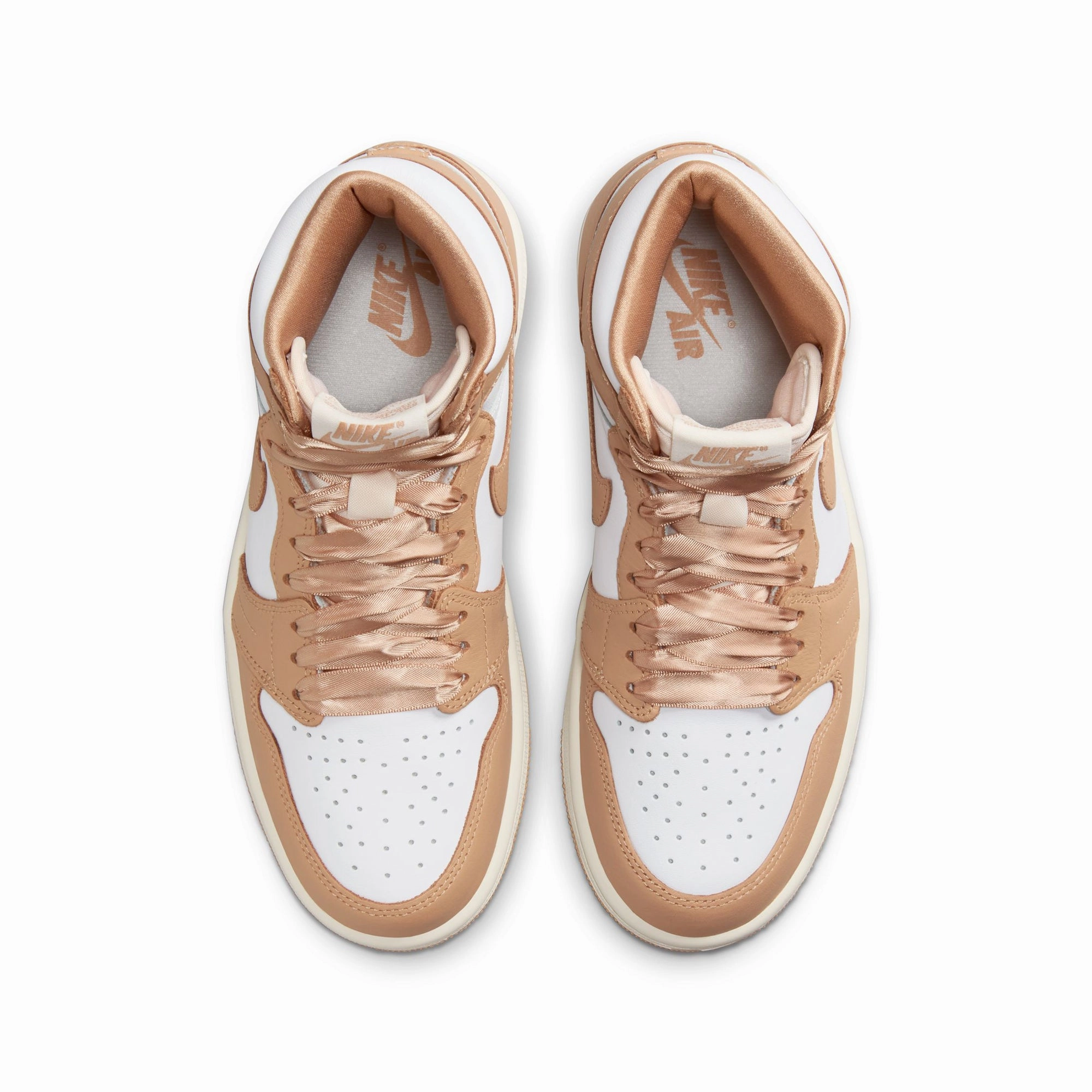 Traction Treads WMNS AIR JORDAN 1 RETRO HI OG FN6622-201