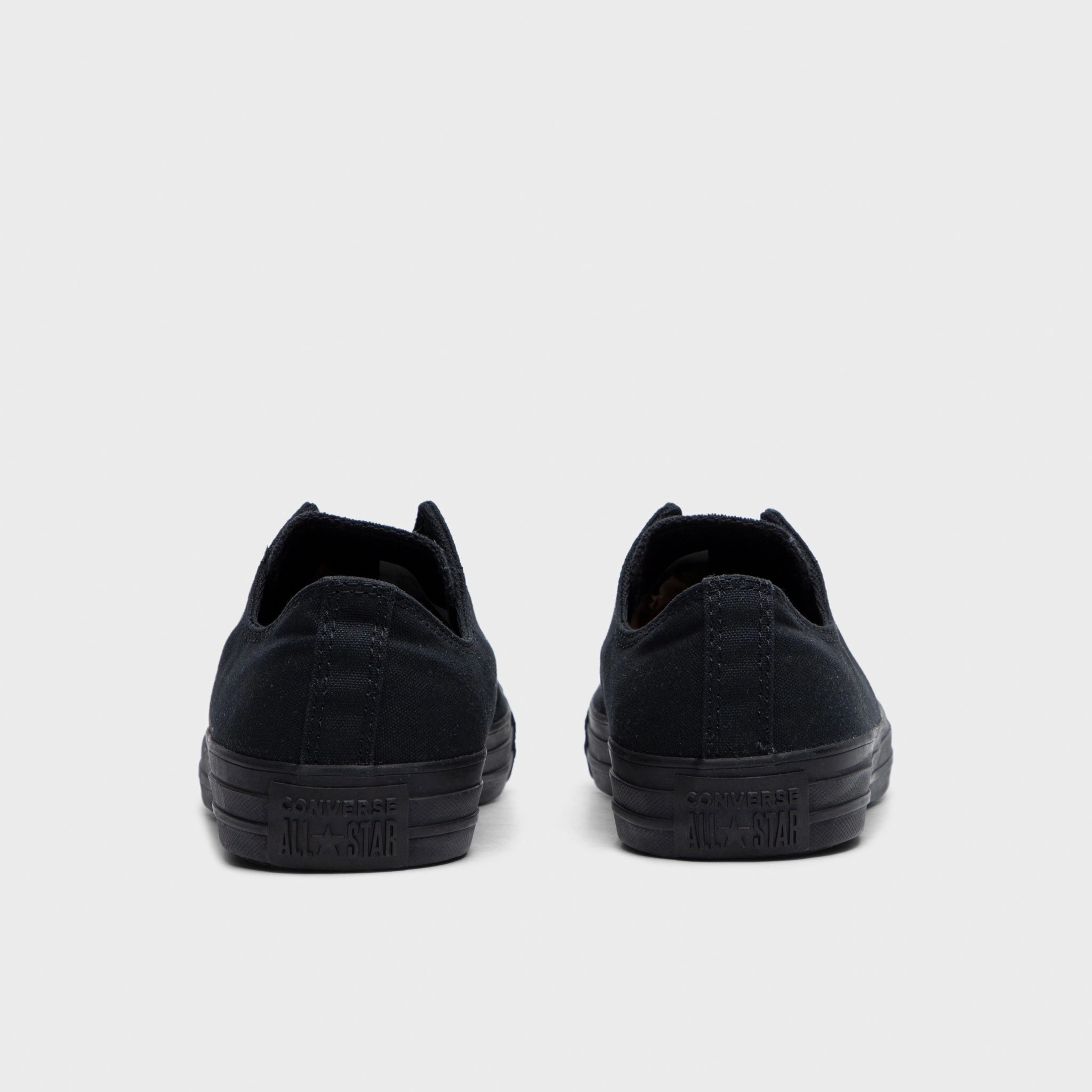 Outdoor Friendly Converse Chuck Taylor All Star Low / Black Monochrome