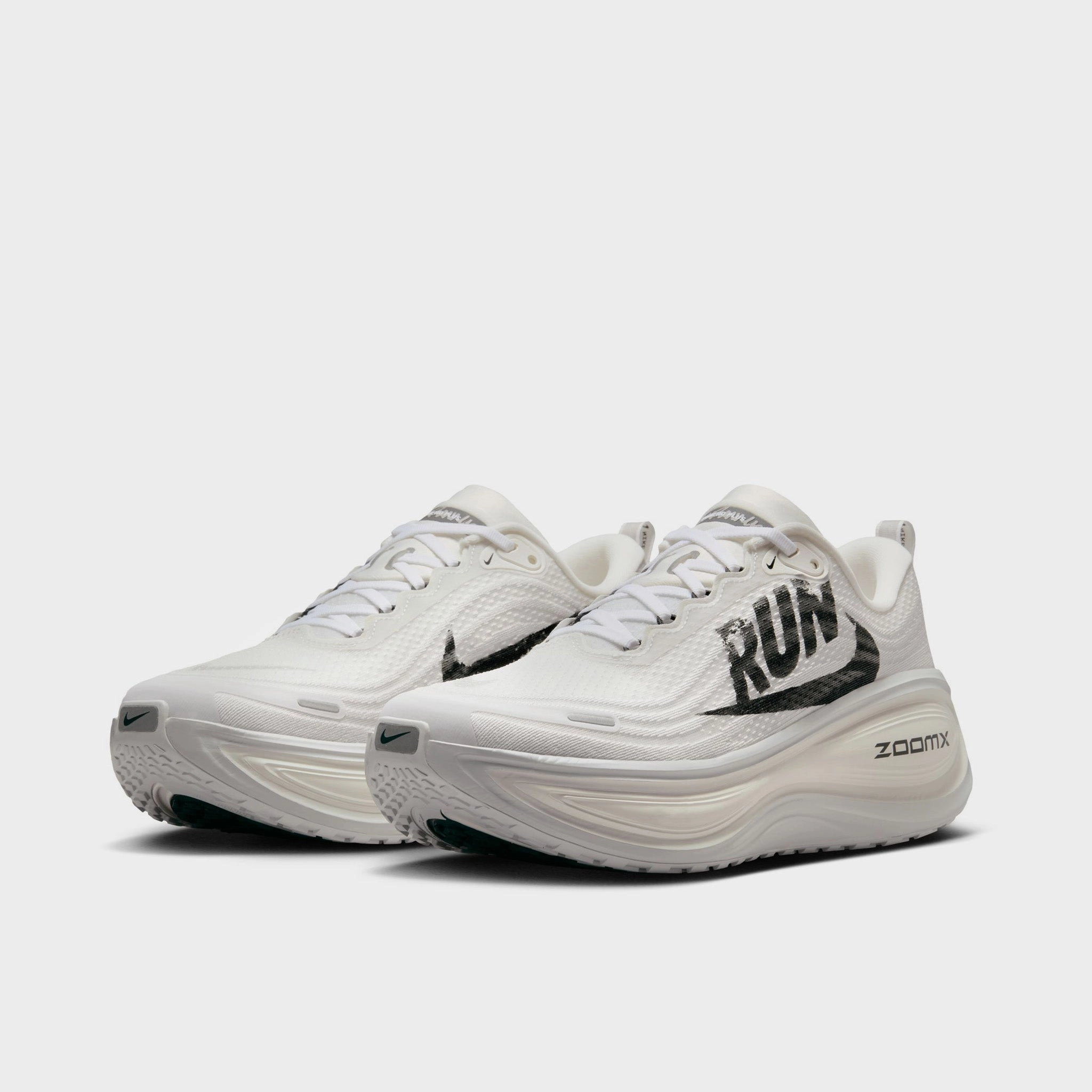 Active Mode Nike Vomero Plus Run Summit White / Black - Vast Grey
