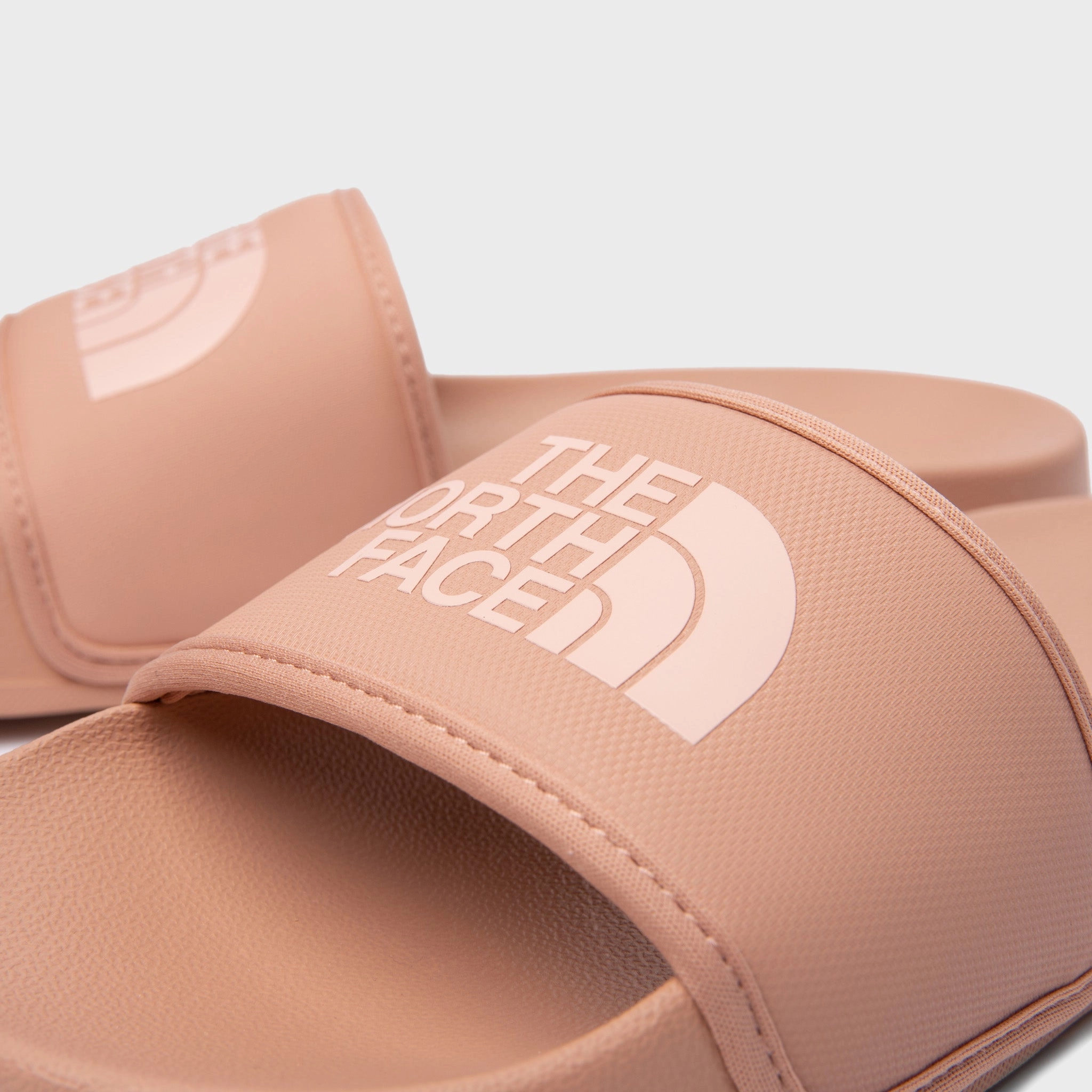 Relaxed Step Speed Walk The North Face Women's Base Camp Mini Slide III Cafe Creme / Evening Sand Pink