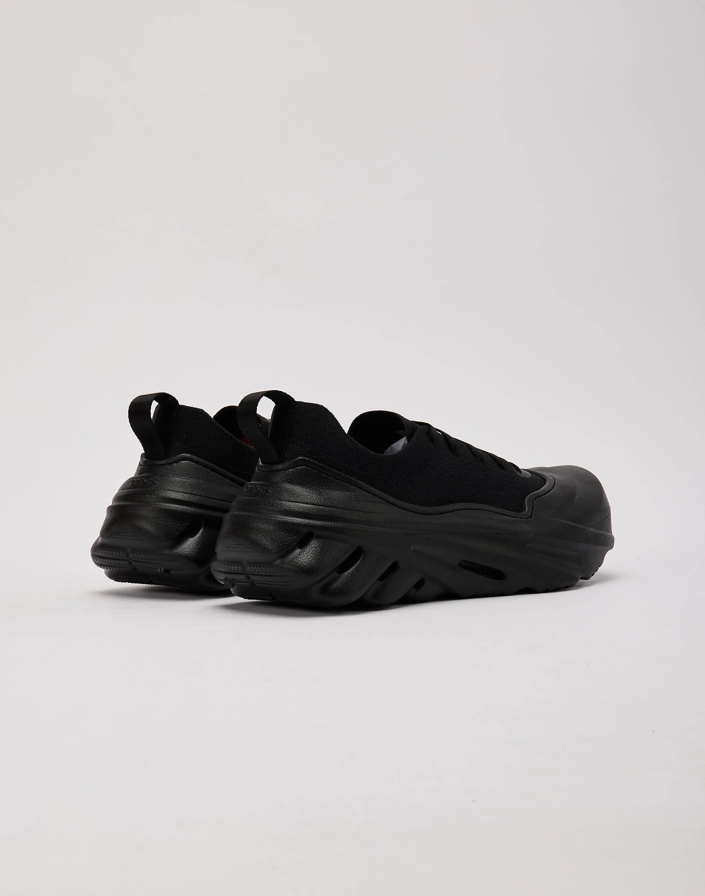 Heat Proof Stretch Material Crocs Echo Surge