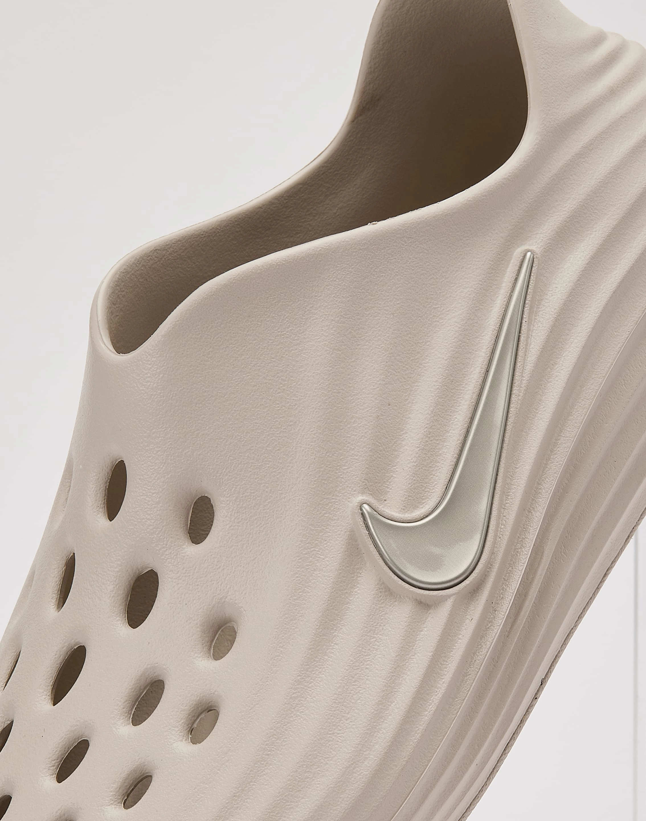 Nike ReactX Rejuven8 Reinforced Seams