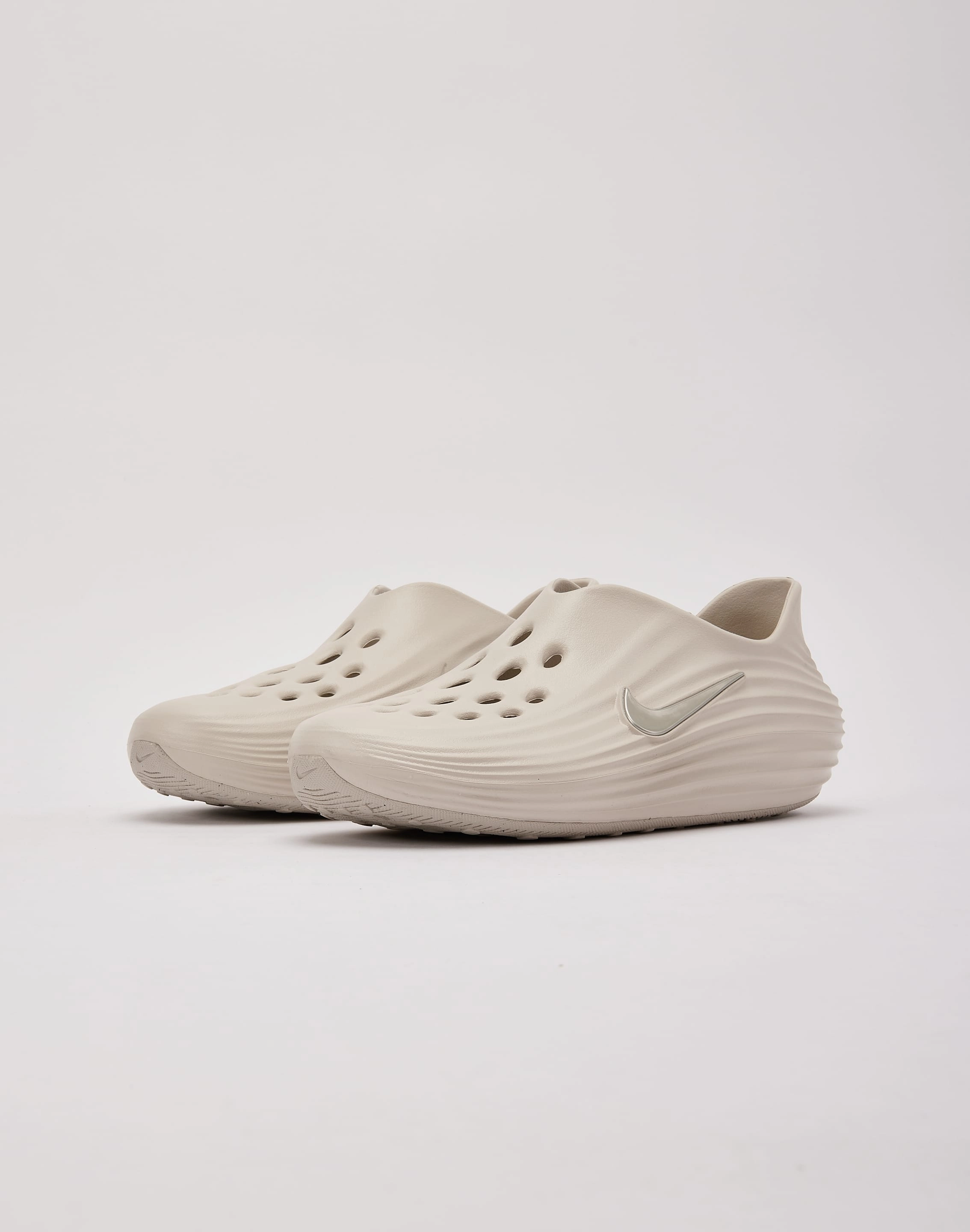 Nike ReactX Rejuven8 Sneakers Effortless Wear