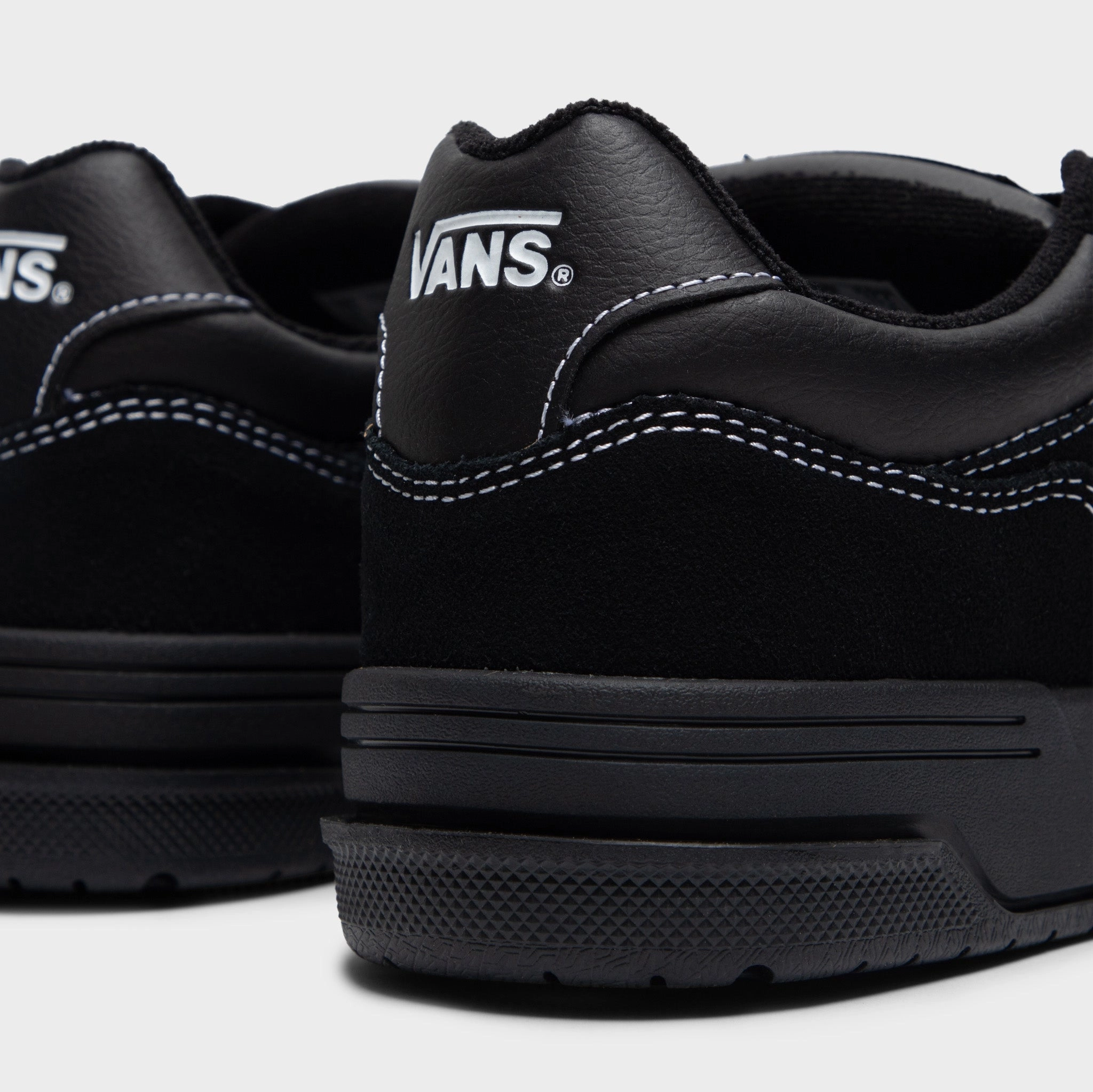 Vans Upland / Utility Black Zipper Closure