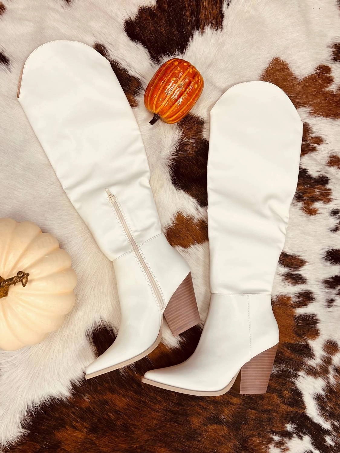 Women's Dancing Queen Knee High Boots In White Rugged Built Functional Minimalist