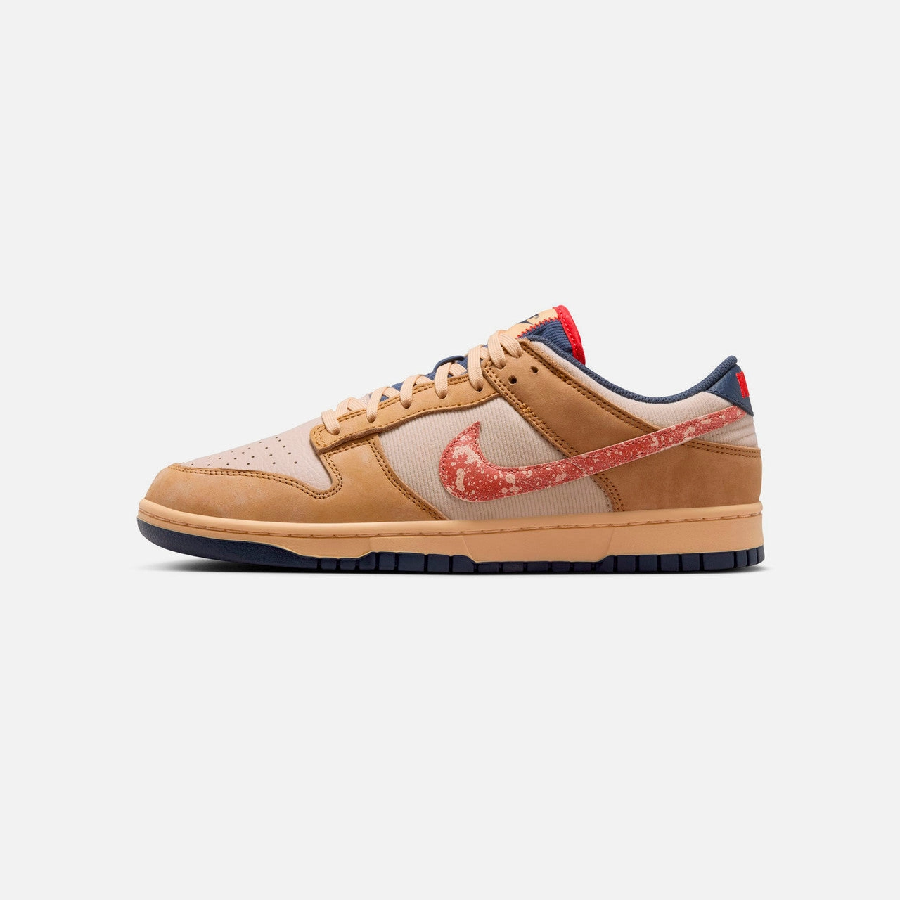 Hyperlock Lace Integration Dunk Low Retro SE