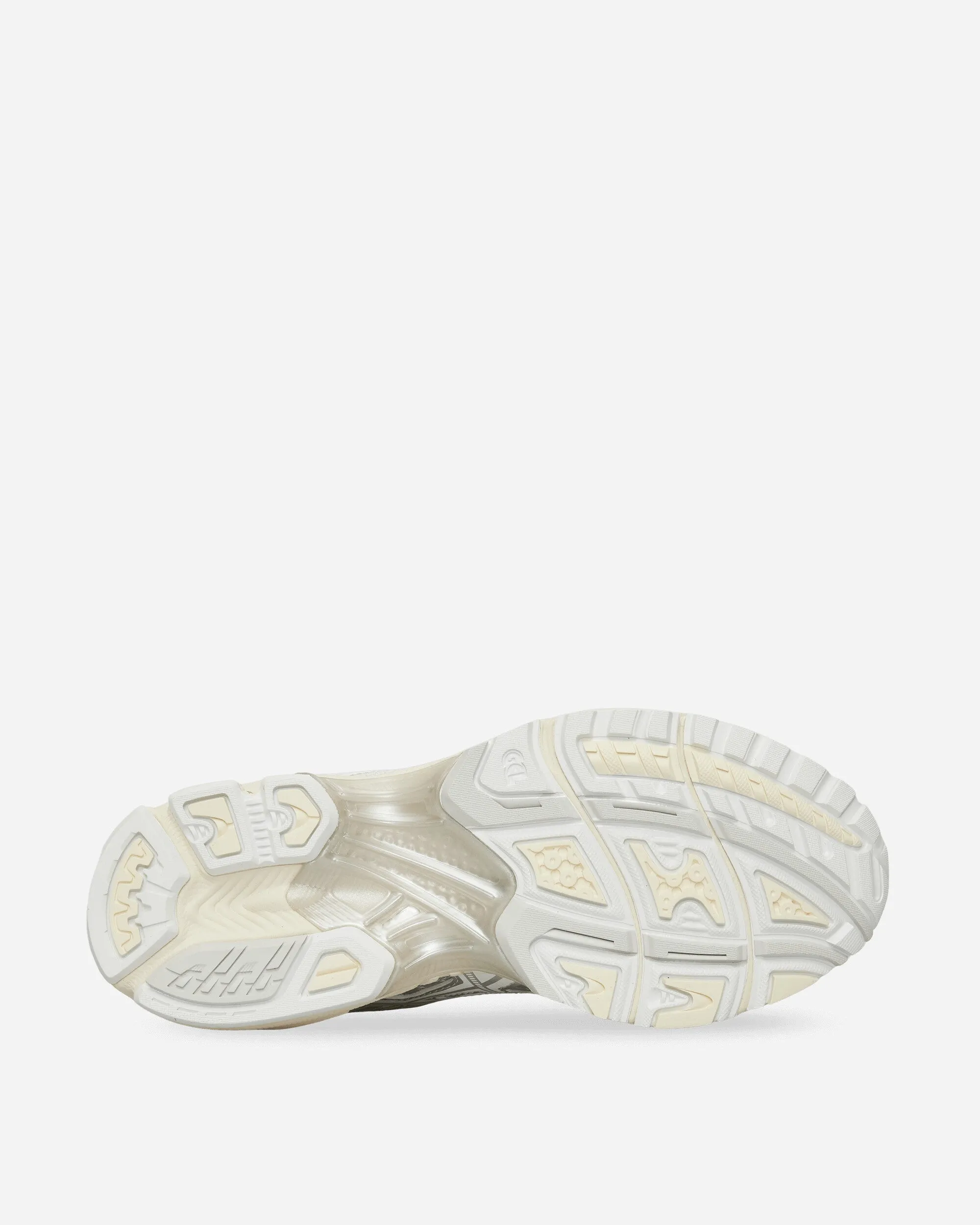 No Squeeze Bounce Tech GEL-Nimbus 10.1 Sneakers White / Pure Silver