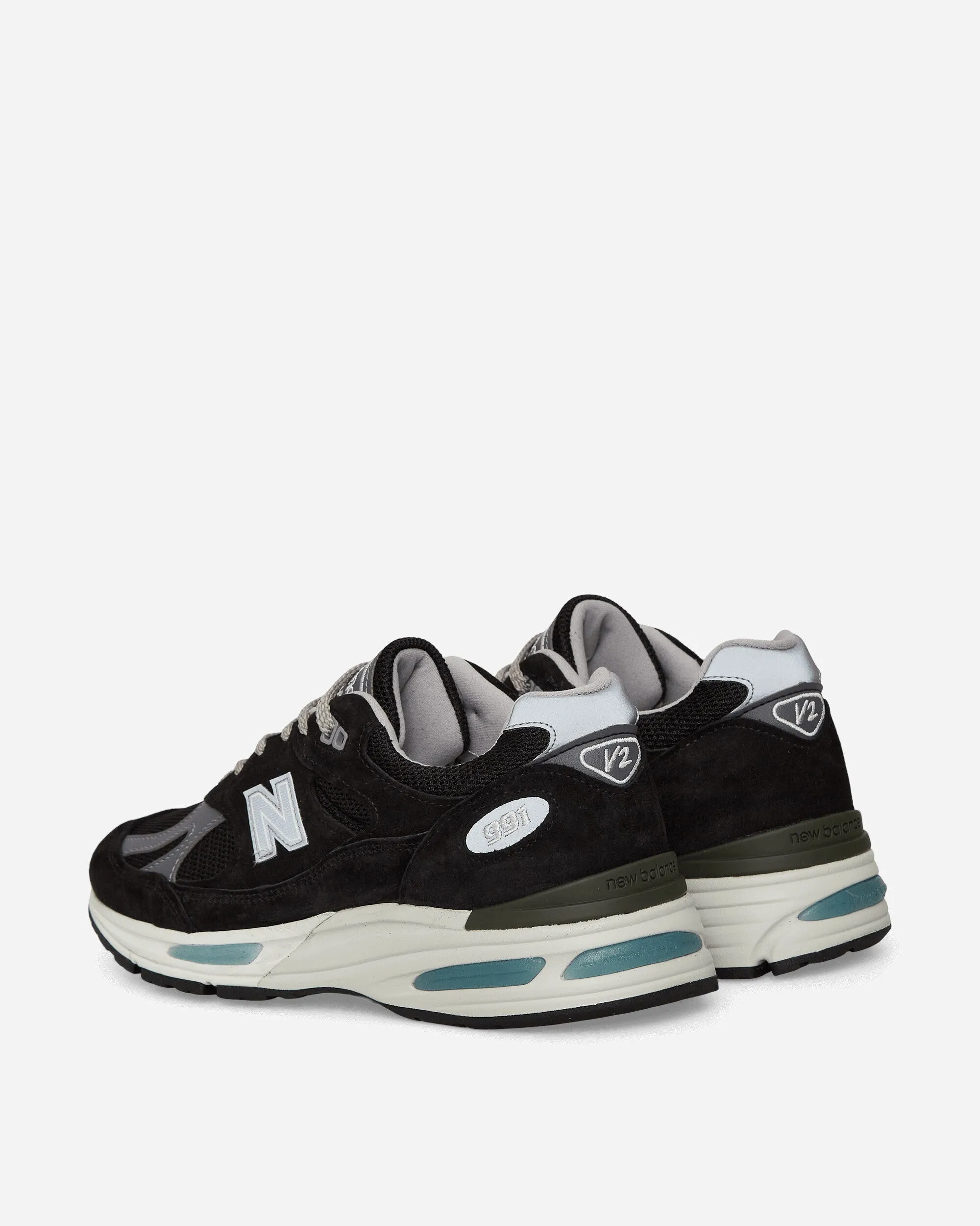 Shape Memory Subtle Detail Made in UK 991v2 Sneakers Black / Smoked Pearl / Silver
