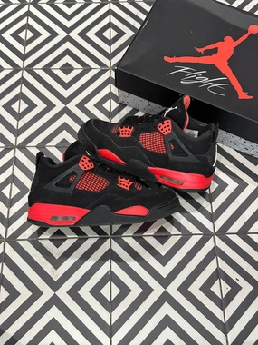 Jordan 4 Red Thunder (Taille 42) Temperature control Multipurpose