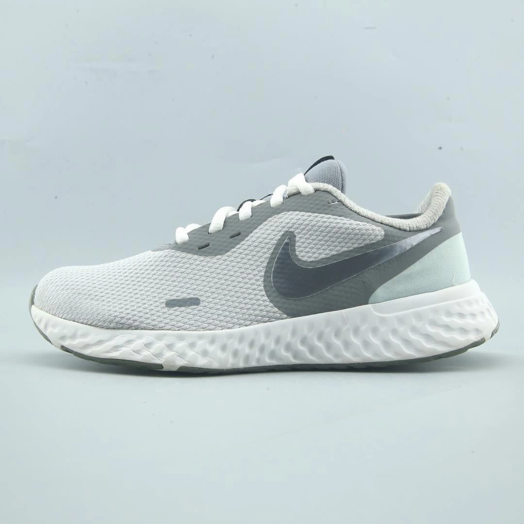 NIKE REVOLUTION 5 mountain gear