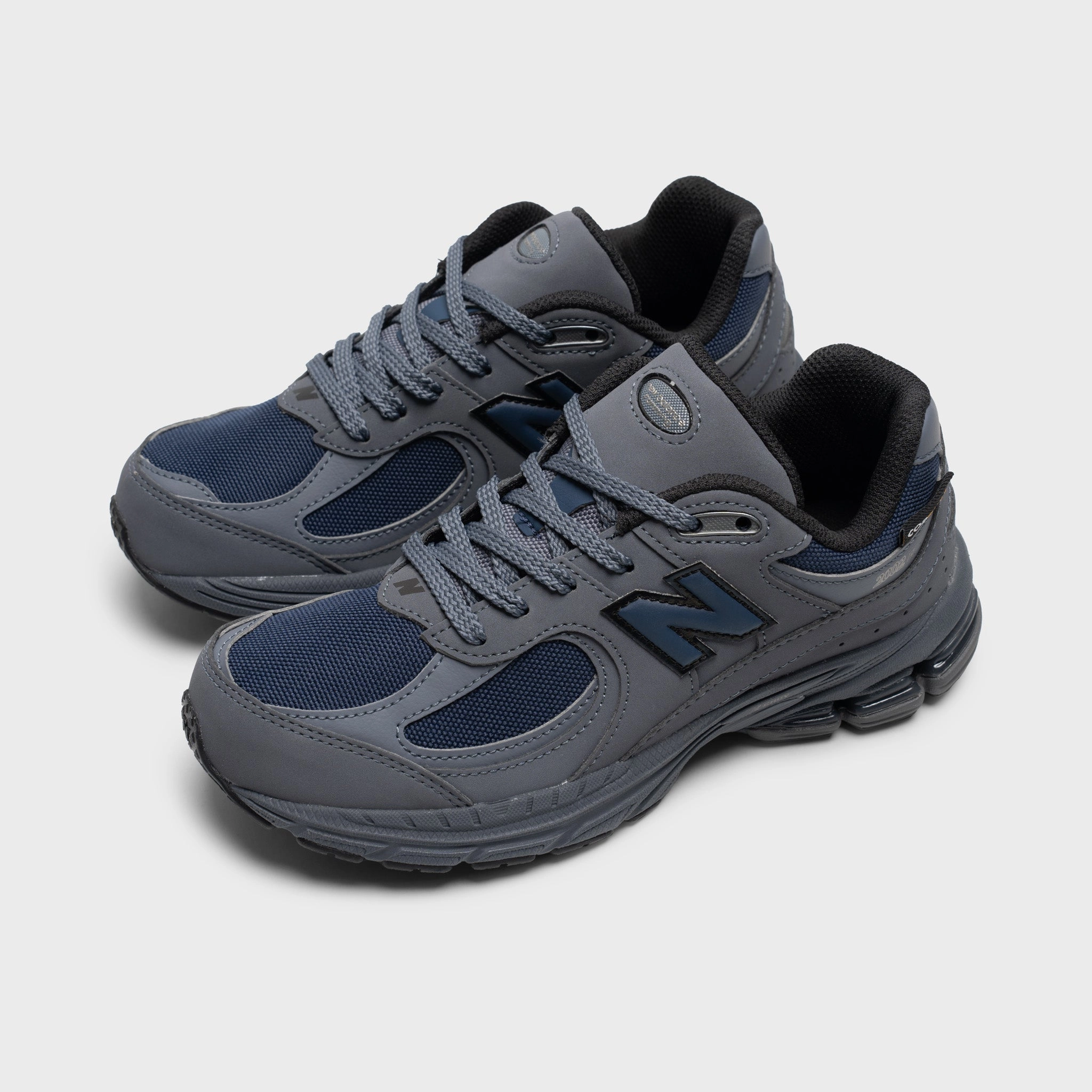 warm - up running New Balance Juniors' 2002R / Dark Grey