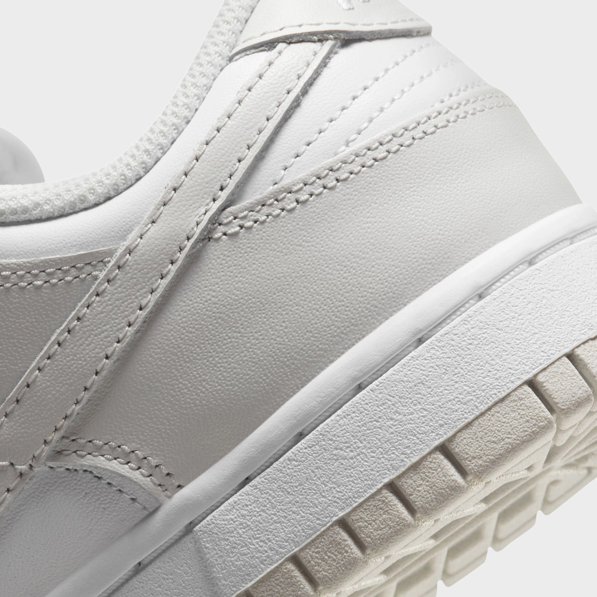 Smooth Leather Nike Womens Dunk Low White / Photon Dust - White