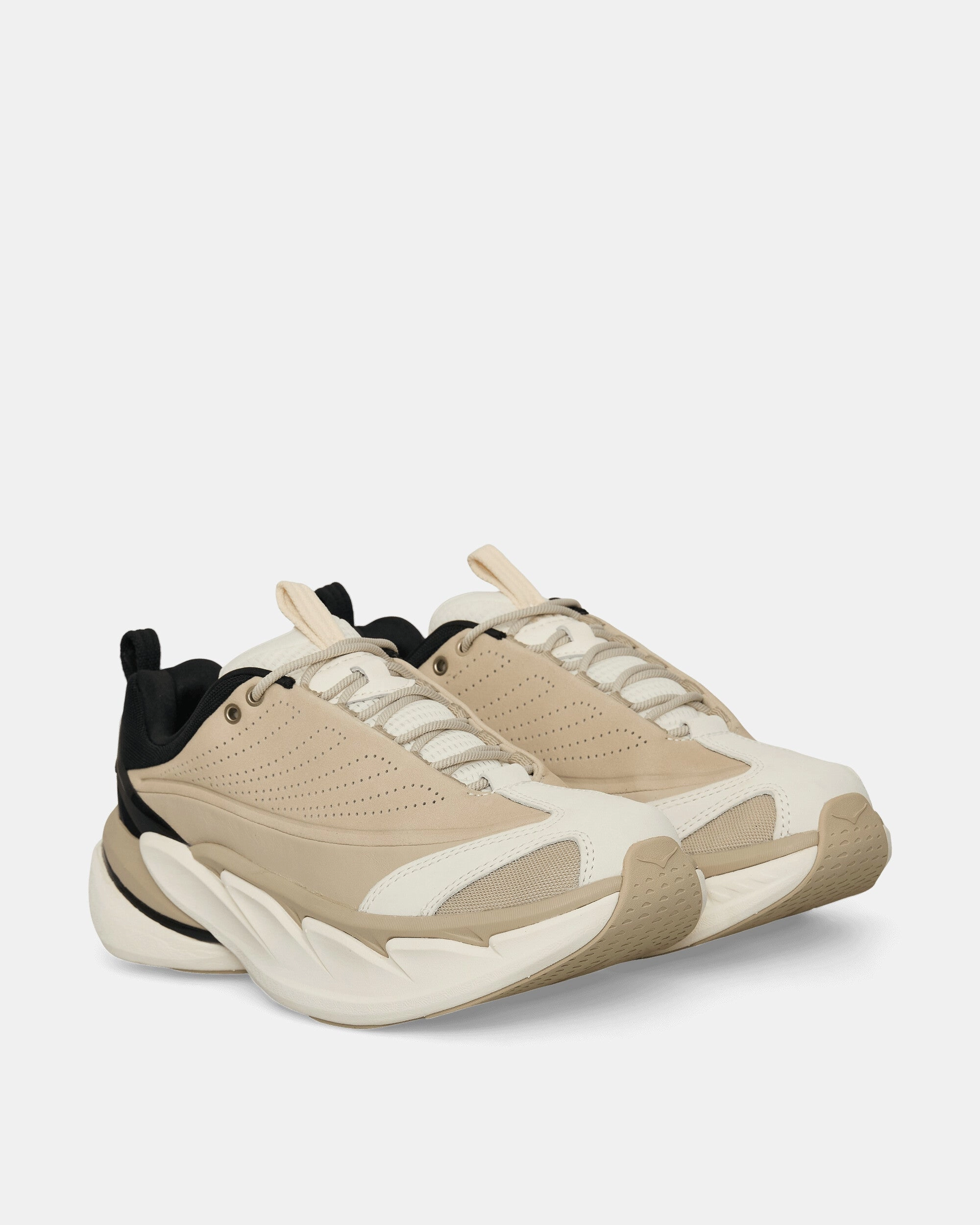 Elevon X Sneakers Alabaster / Rawlinen Sports Culture CrossTraining