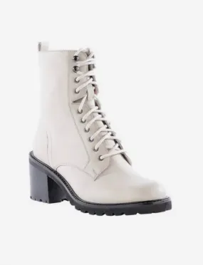 Irresistible Boot In Off White Cabin Cozy