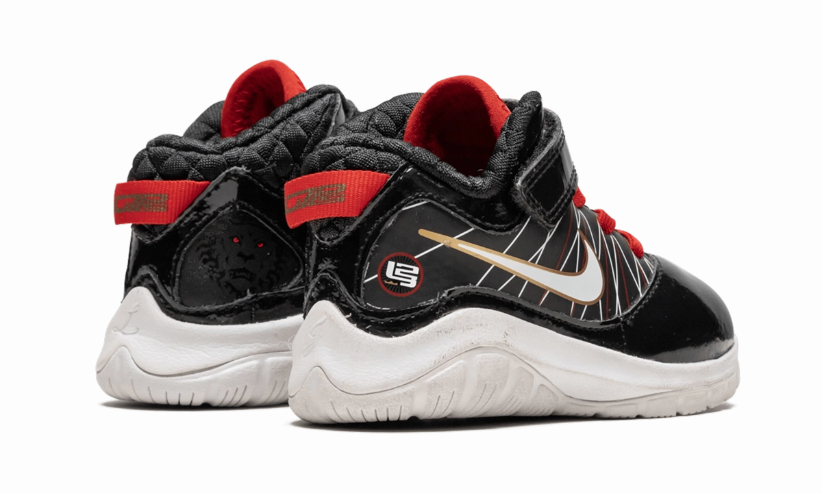 Enhanced Flexibility Lebron VII P.S. TD