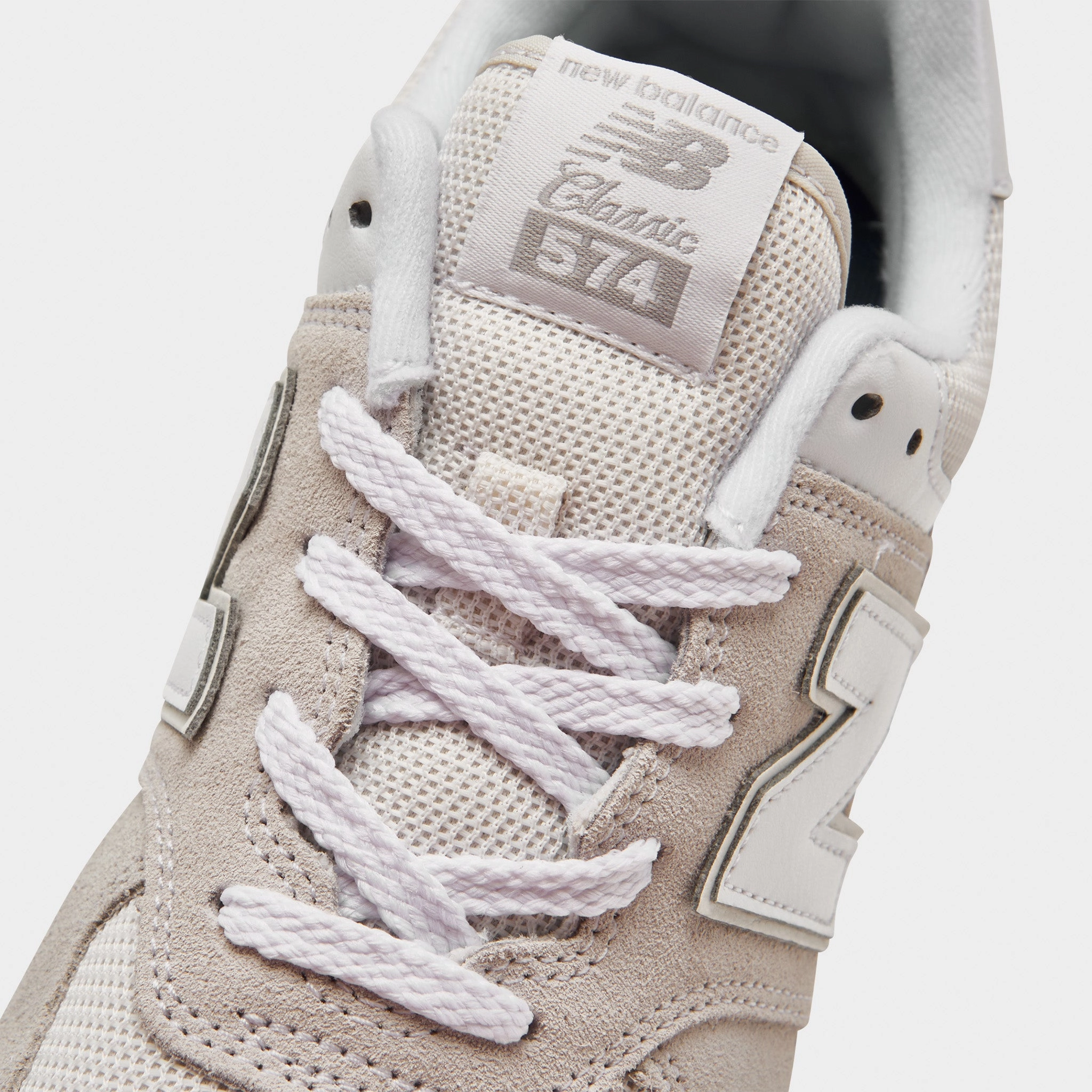 New Balance Juniors' GC574EVW Nimbus Cloud / White efficient - running windproof shoes
