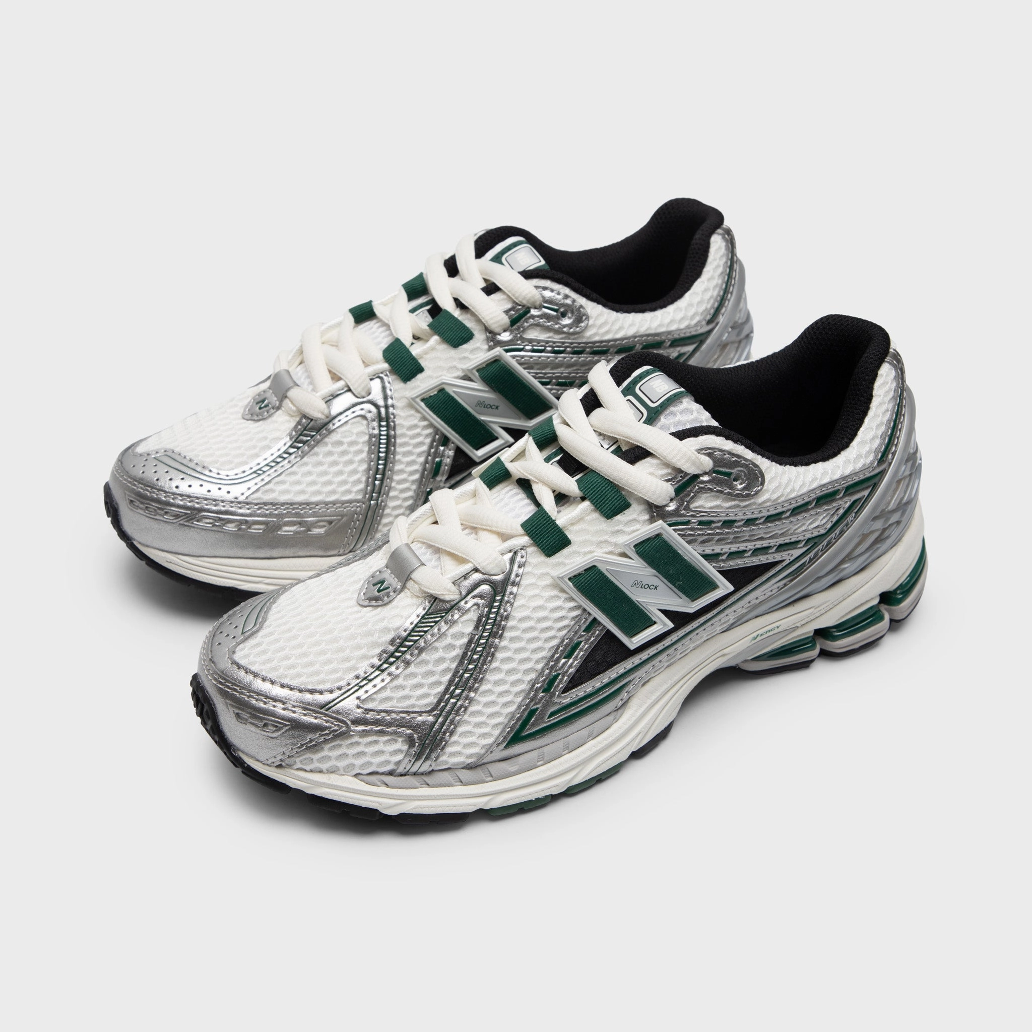aerobic dancers' shoes New Balance 1906 Silver Metallic / Night Watch Green