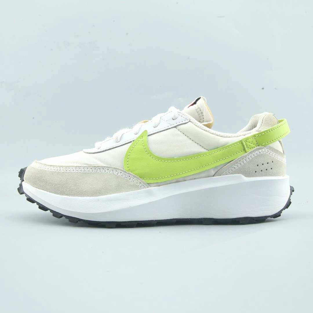 Slow Pace NIKE WAFFLE DEBUT