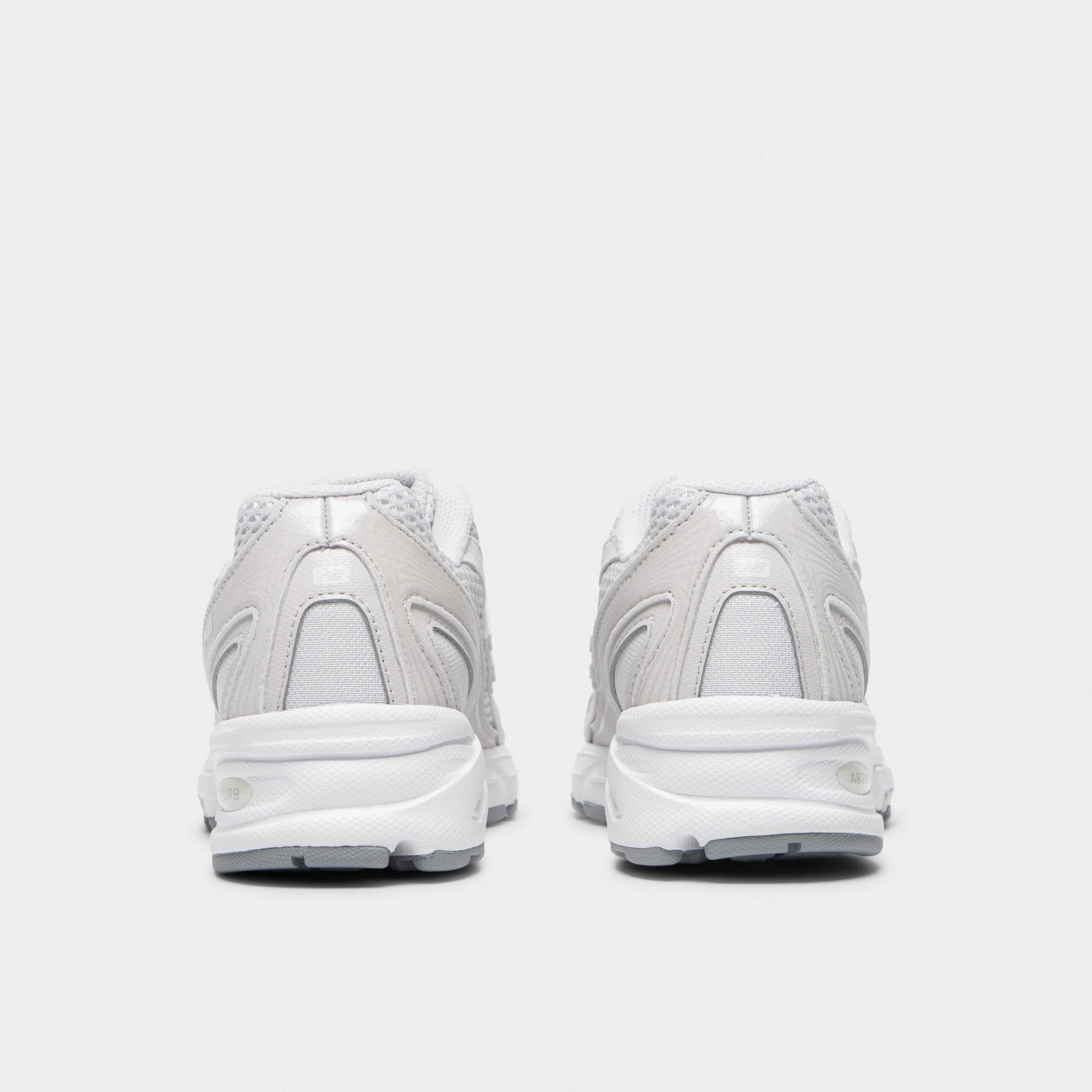 motion - control New Balance Juniors' 740 Grey Matter / White