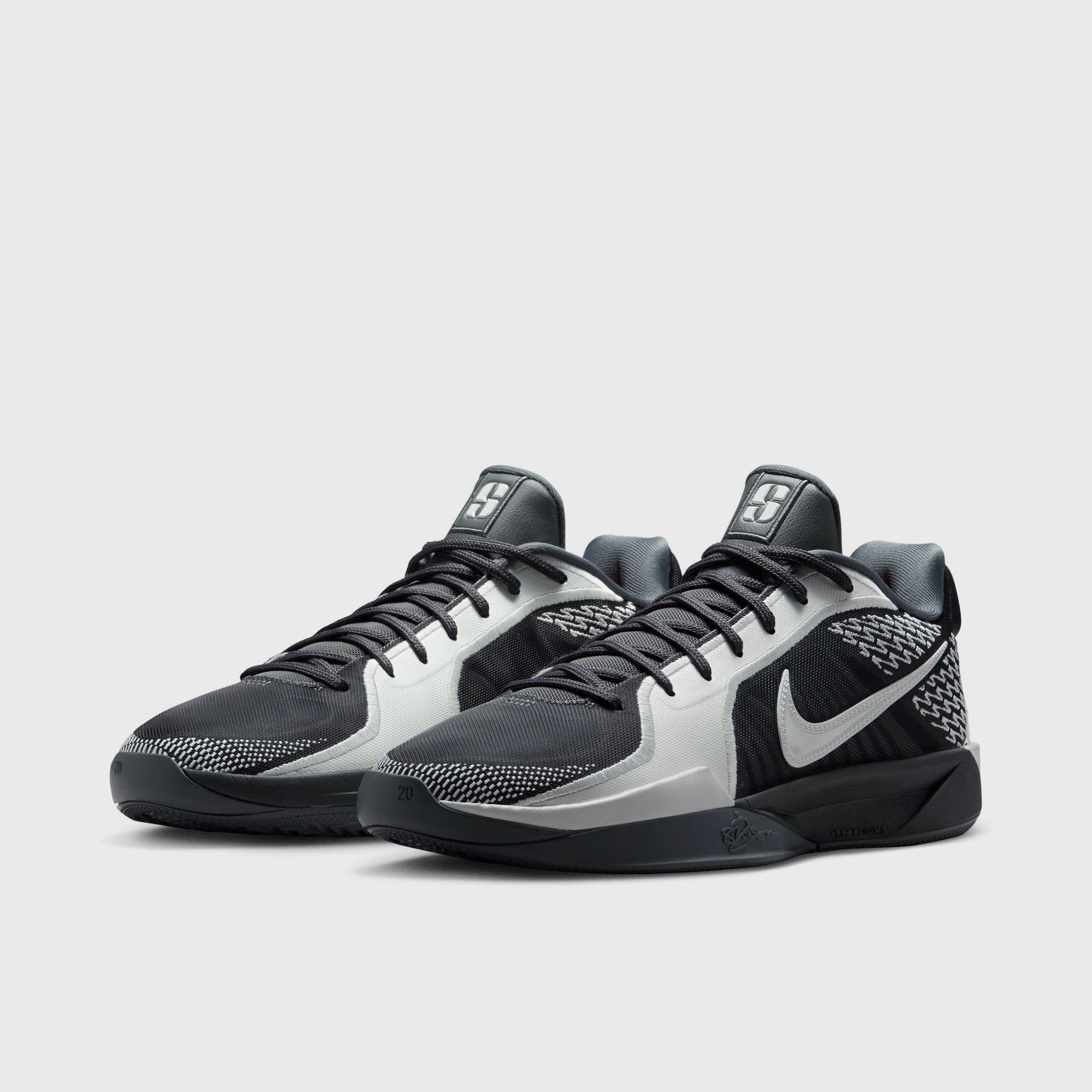 Fitness Nike Sabrina 2 Iron Grey / Sail - Hot Punch