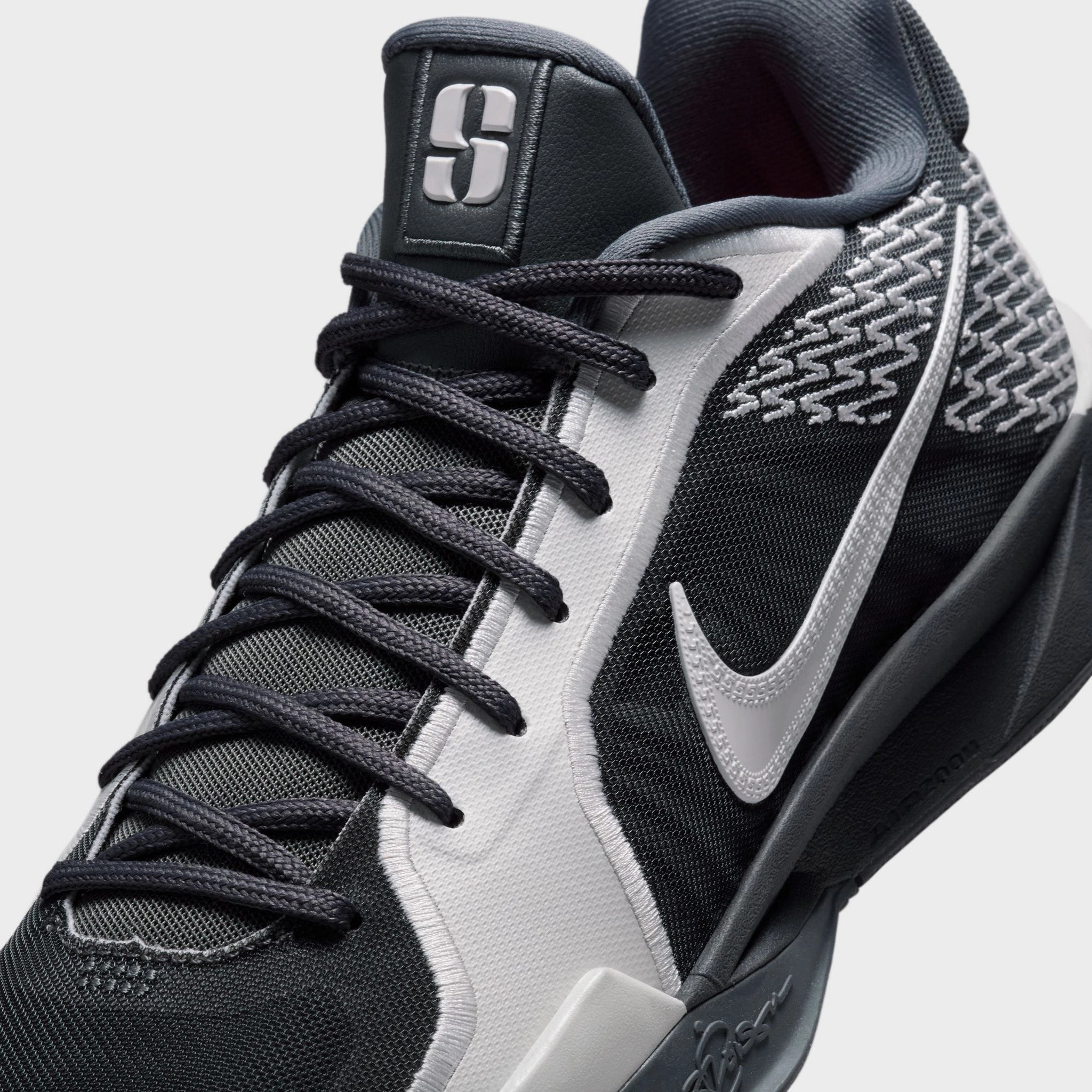 Nike Sabrina 2 Iron Grey / Sail - Hot Punch flex design