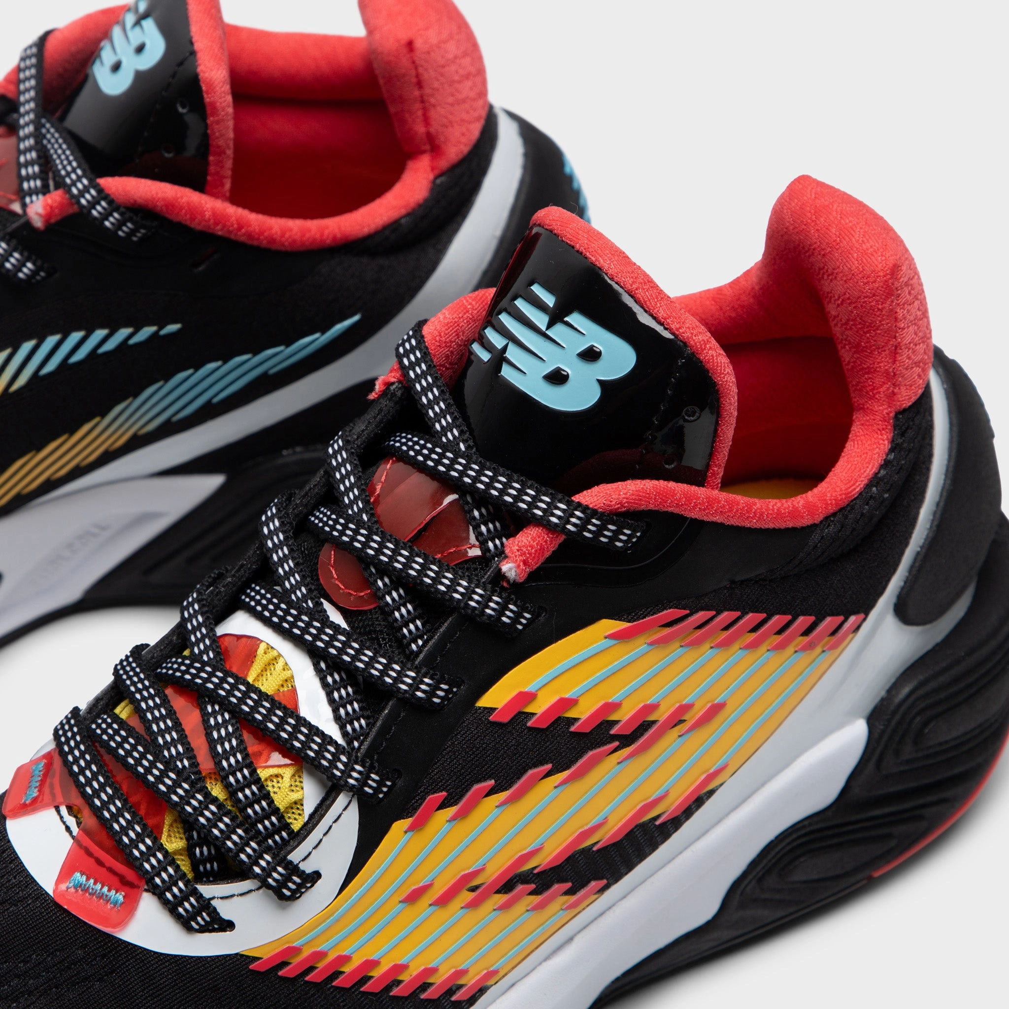 New Balance Two Wxy 5 Black / White - Multi Kinetic Transfer ComfortPadding