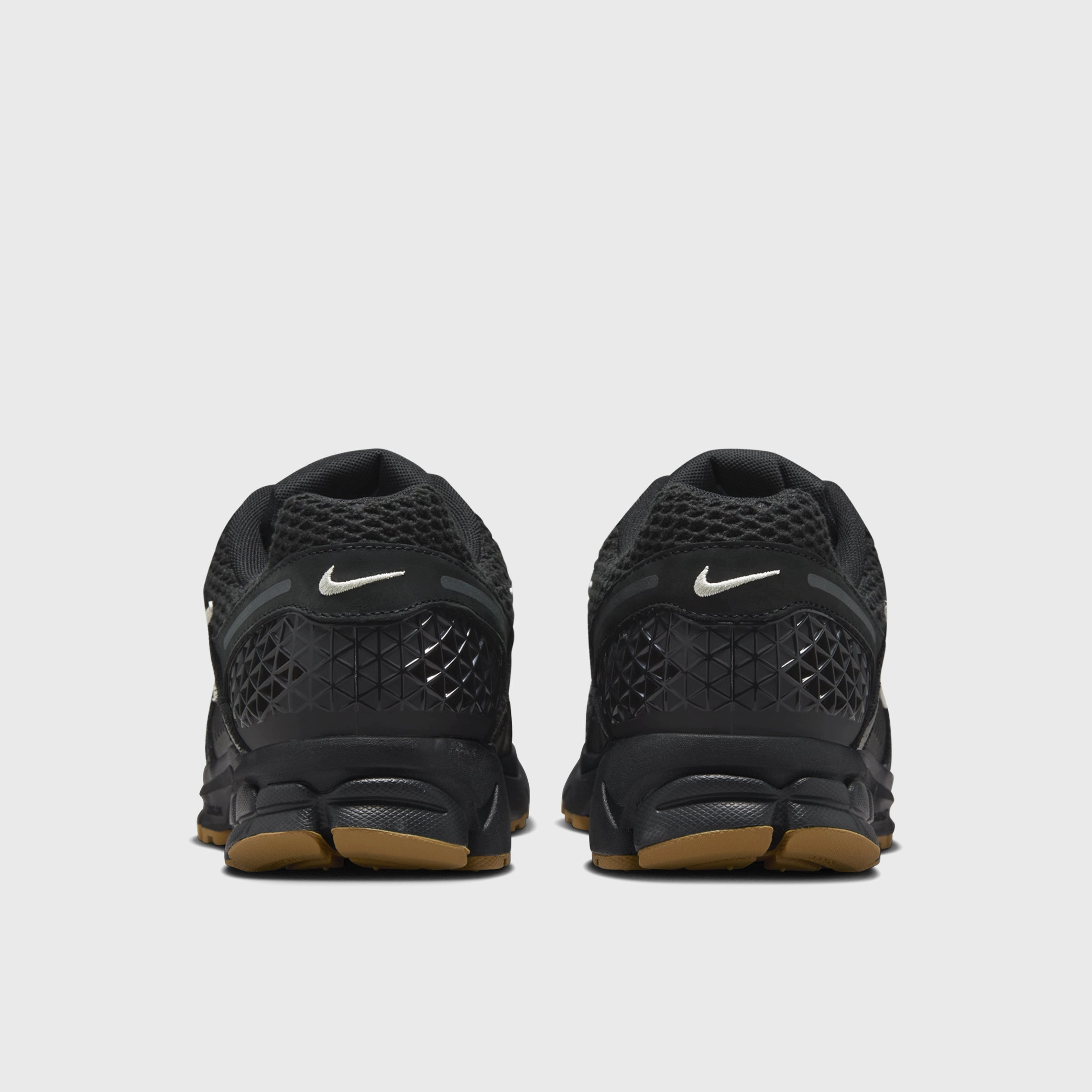 Club Jog Nike Zoom Vomero 5 Black / Coconut Milk - Off Noir
