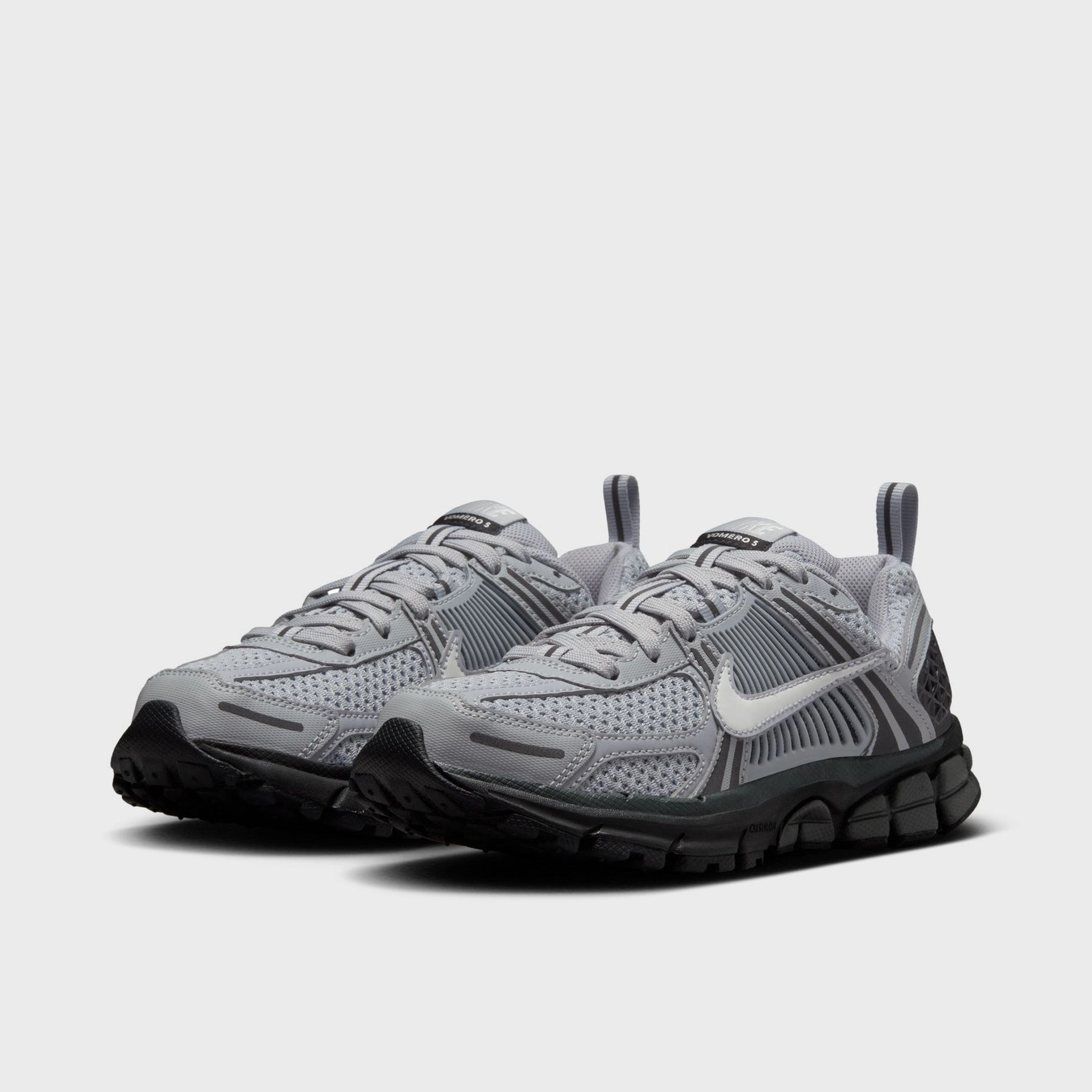 Nike Zoom Vomero 5 GS Wolf Grey / Summit White - Black HeelCushion