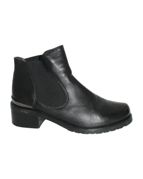 Waterproof Morning Walk Thermal Core Stylish Explorer Stuart Weitzman Ankle Boots in Black Leather