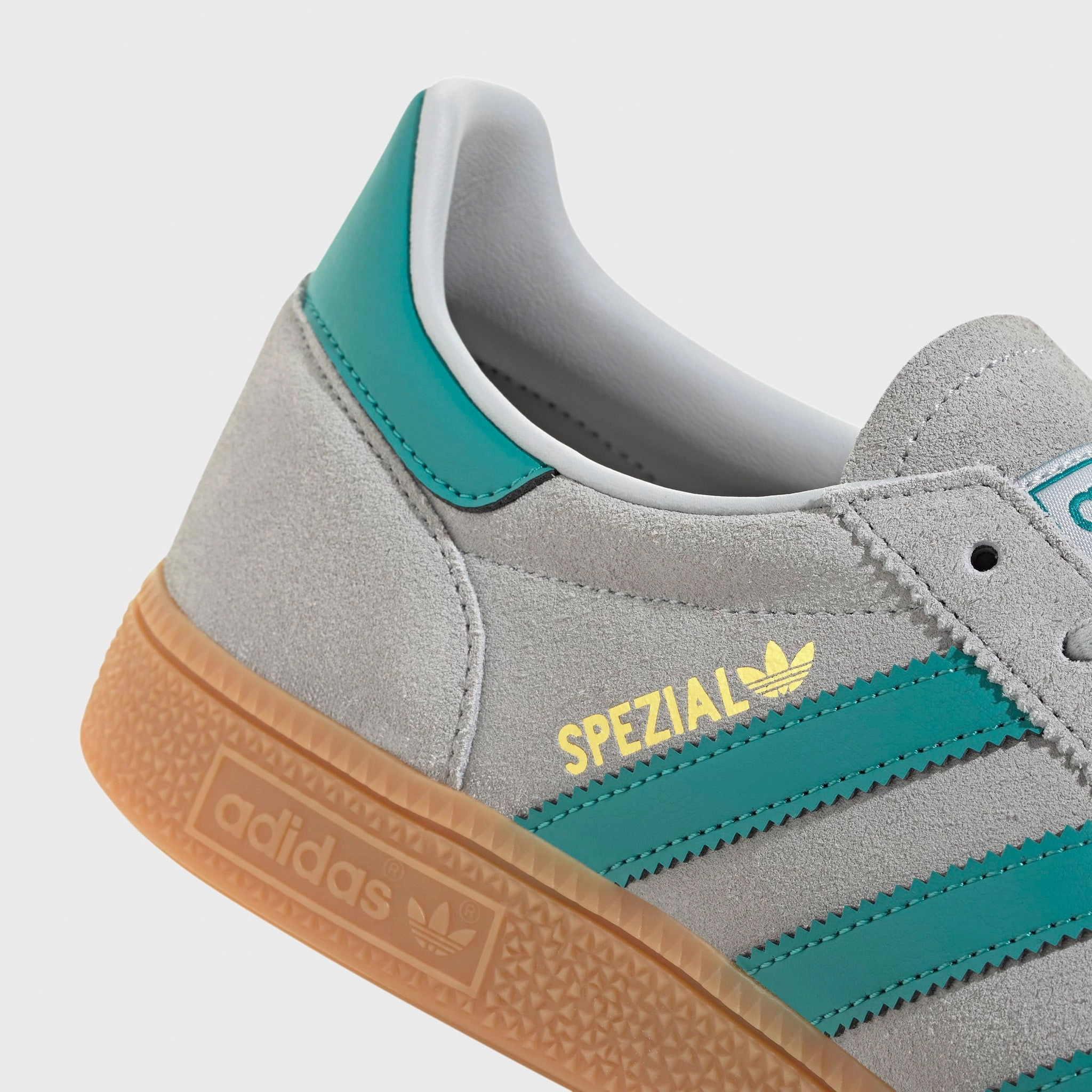 Premium Leather Everyday Outfit adidas Originals Handball Spezial Grey / Pure Tea - Gold