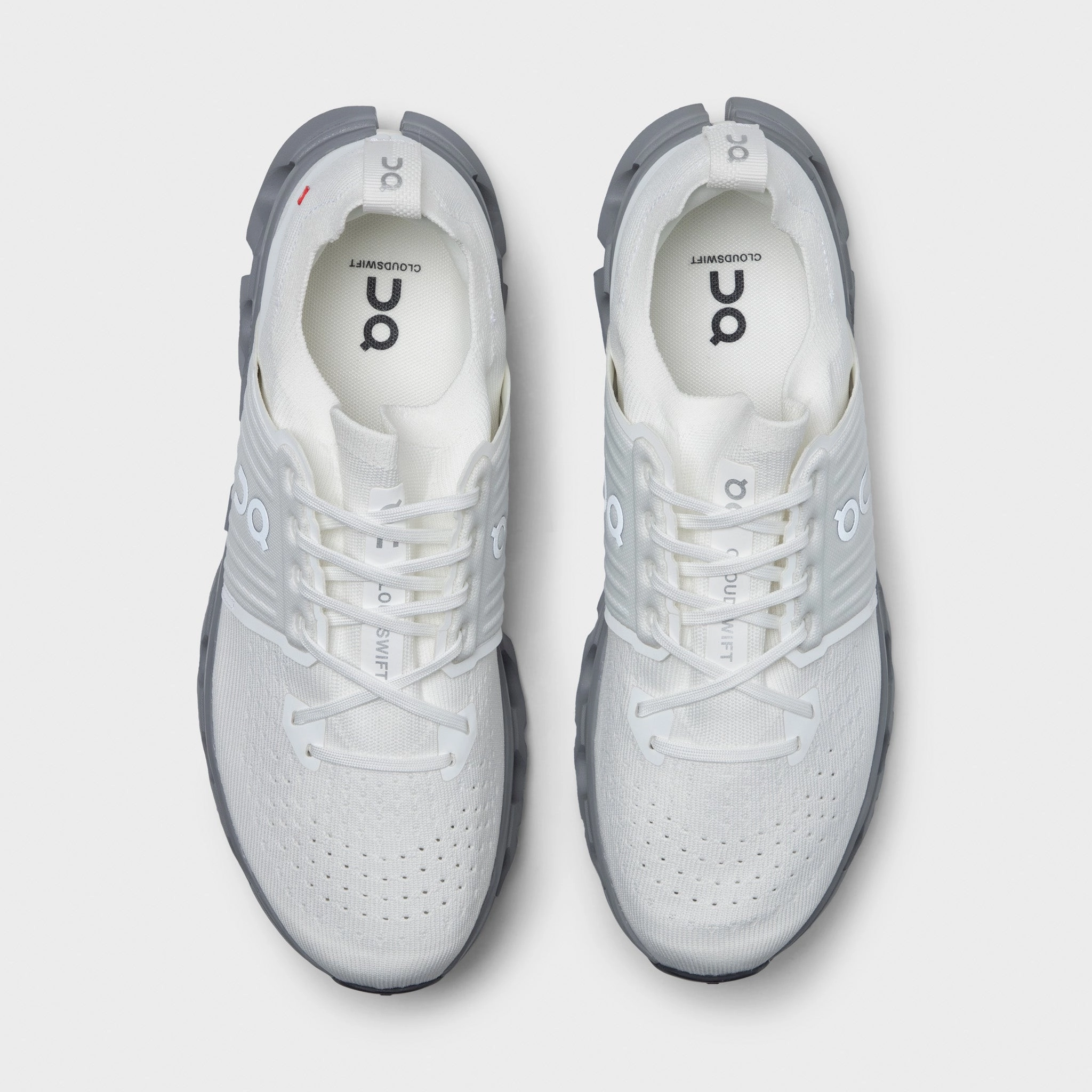 hook - and - loop - strap shoes On Cloudswift 4 Ivory / Alloy