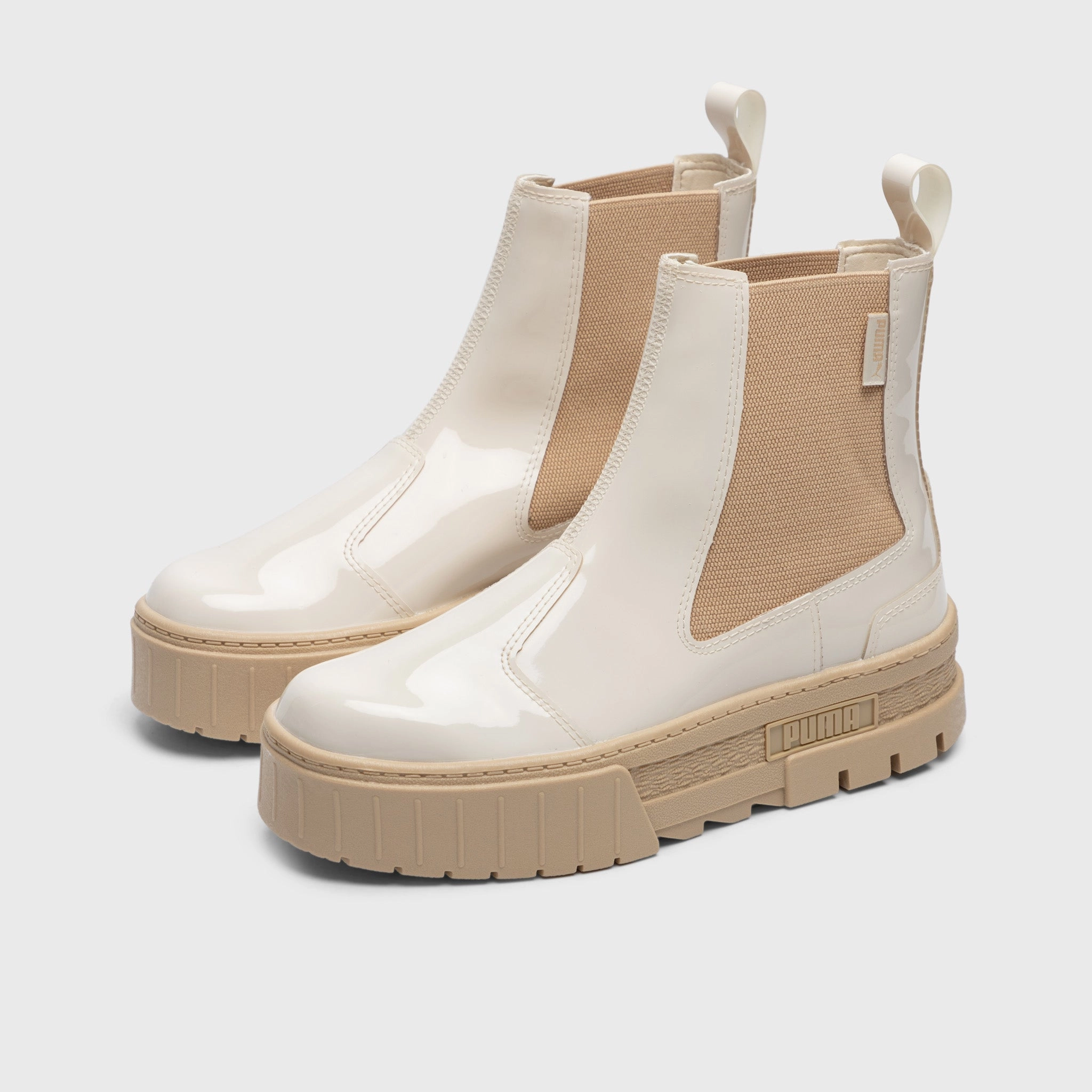 Step Stability PUMA Women's Mayze Chelsea Boot / Off White