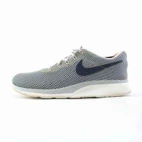 mid - top supportiveness NIKE TANJUN