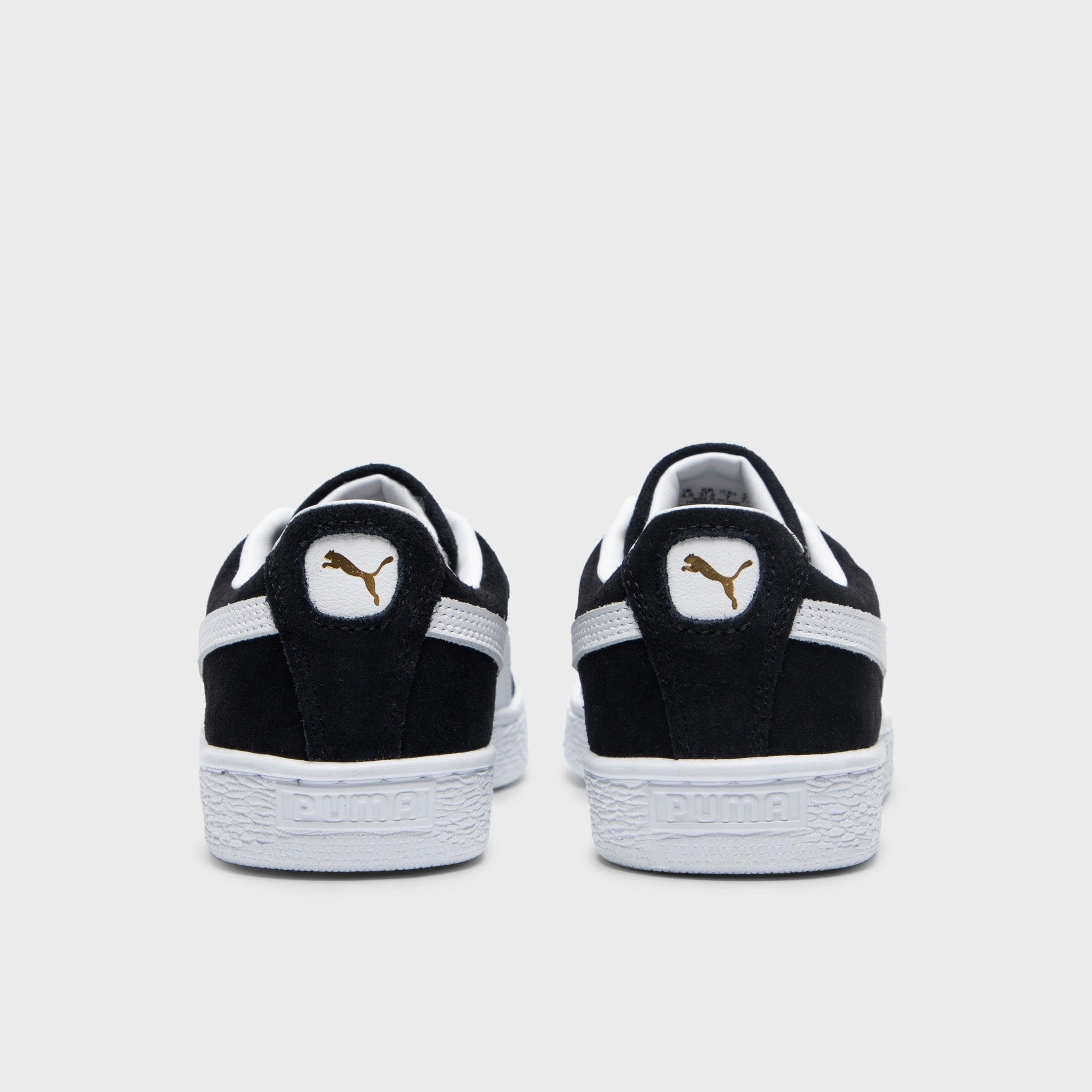Foot Freedom Vegan Material PUMA Women's Suede Classic XXI Black / White