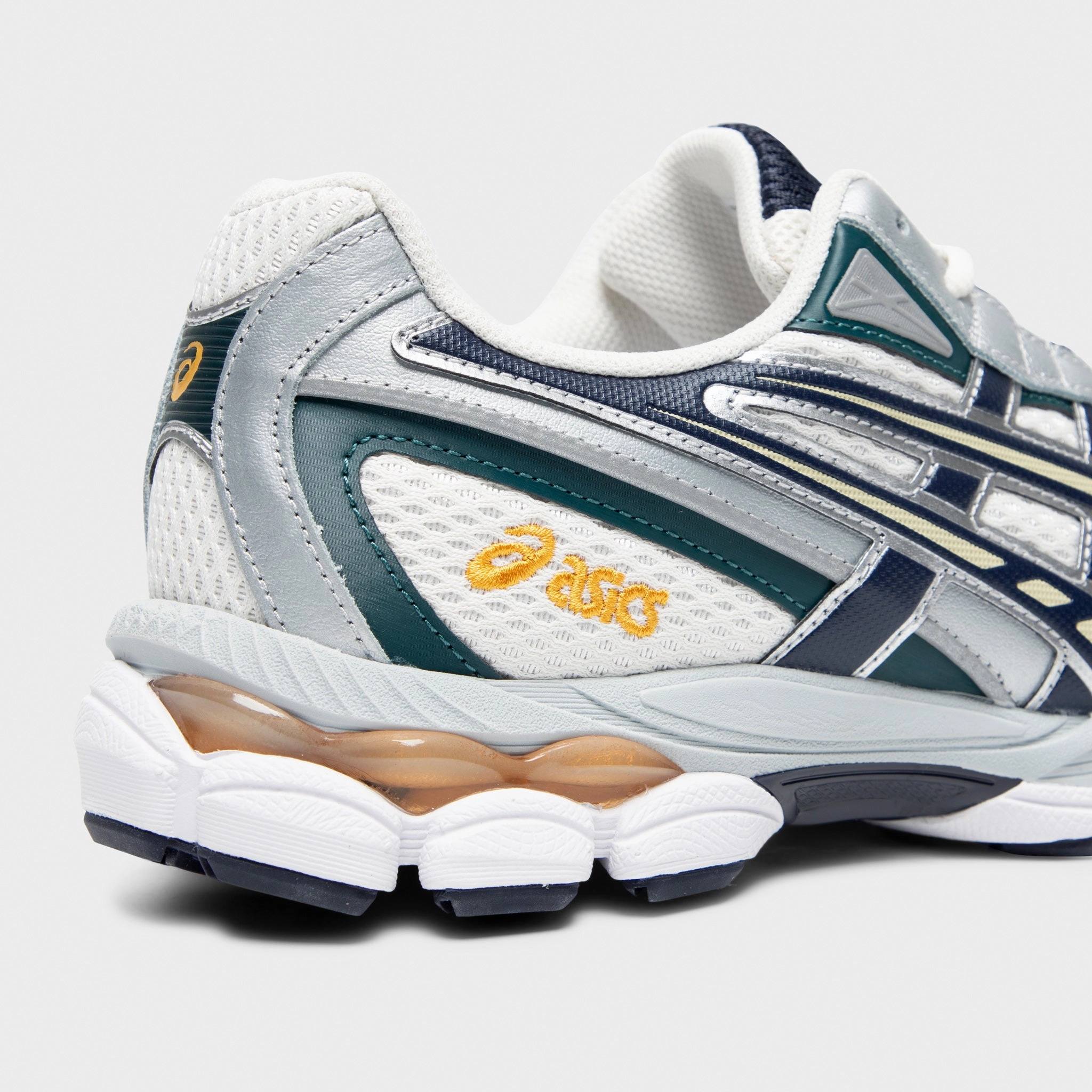 ASICS Gel-NYC 2055 Cream / Midnight Padded collar Chill Fit
