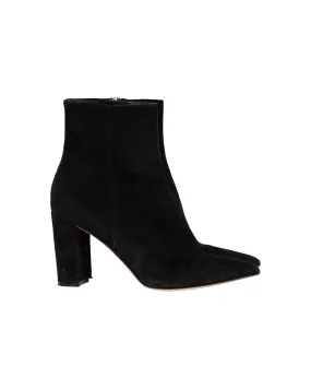 Gianvito Rossi Pointed-Toe Ankle Boots in Black Suede Oil-Resistant Dressy look