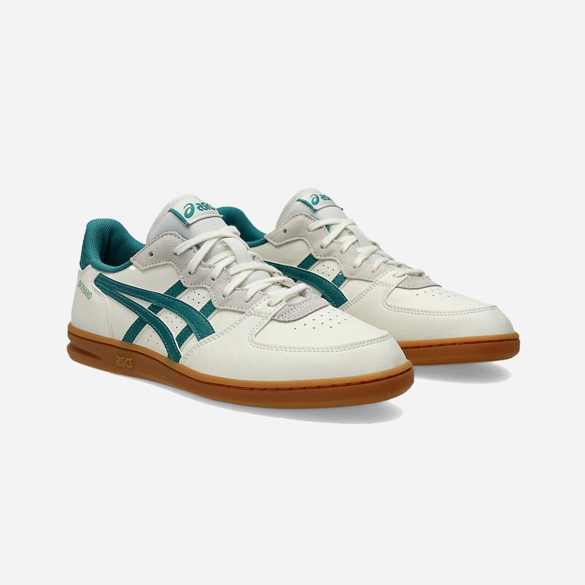 short - distance runner's shoe alternative NarrowFit ASICS | SKYHAND OG { CREAM/RAINY LAKE