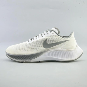 NIKE AIR ZOOM PEGASUS 37 Durable Design easy - to - clean shoe feature