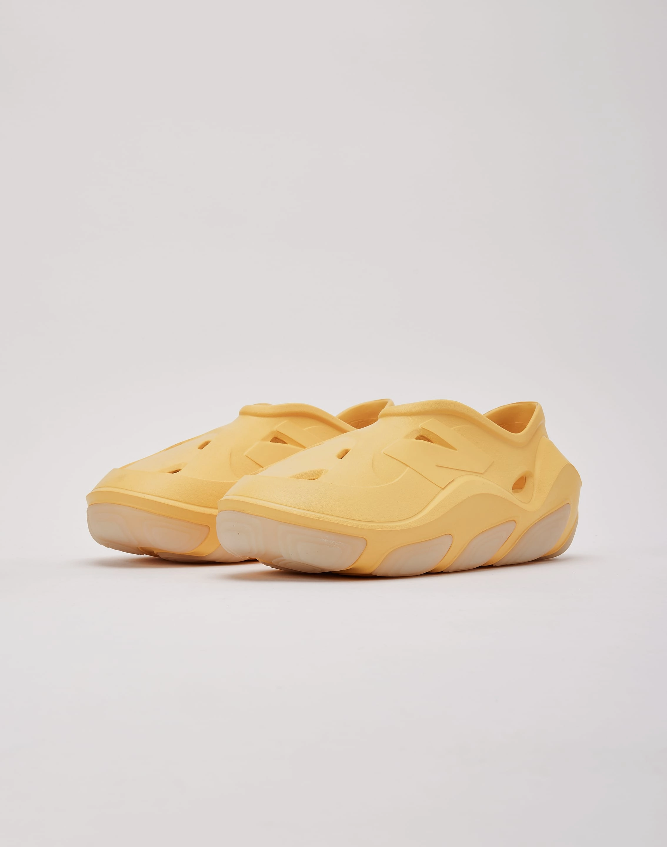 New Balance Fresh Foam X RCVRY Shock Absorbing Function Meets