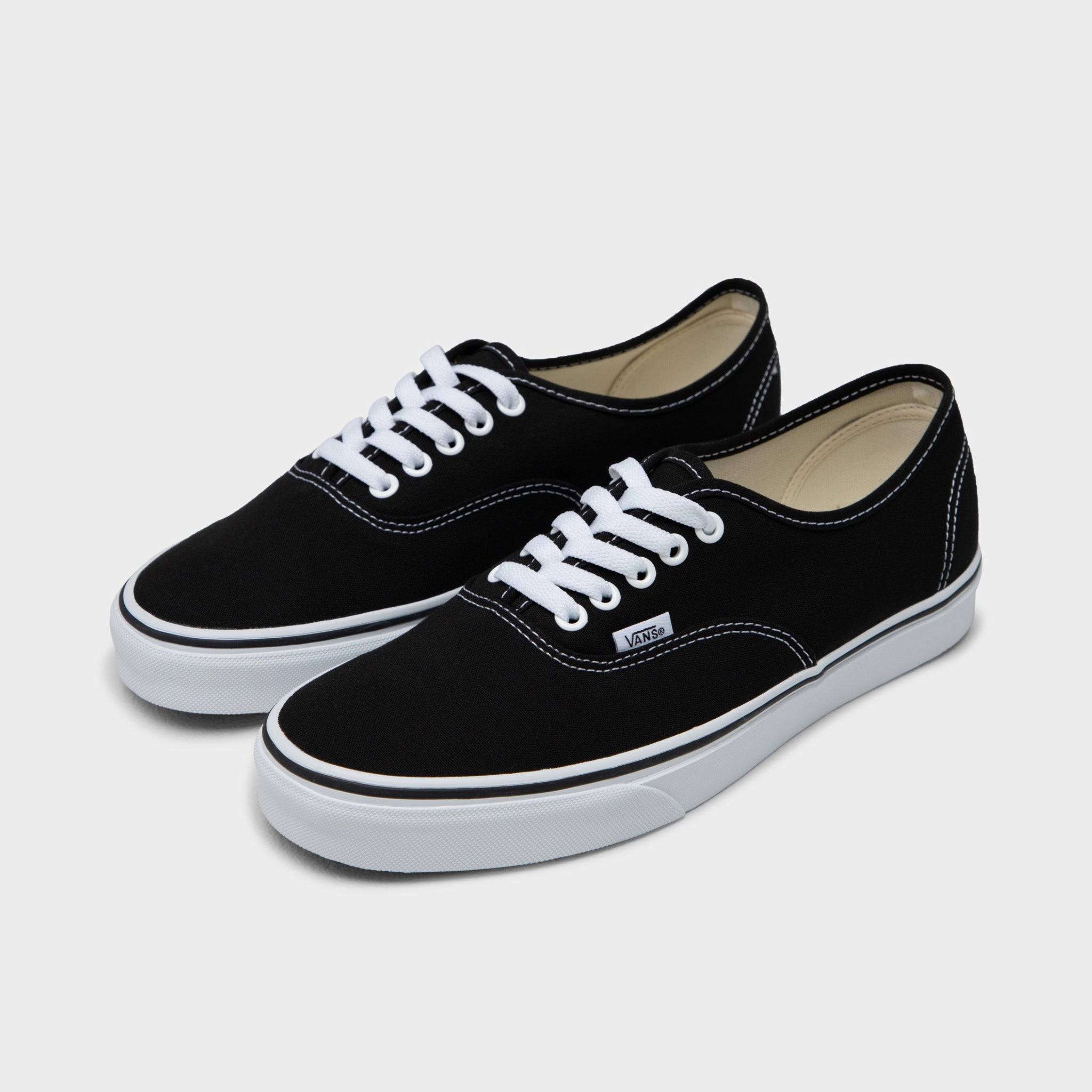 Vans Authentic / Black Urban Activity River Step