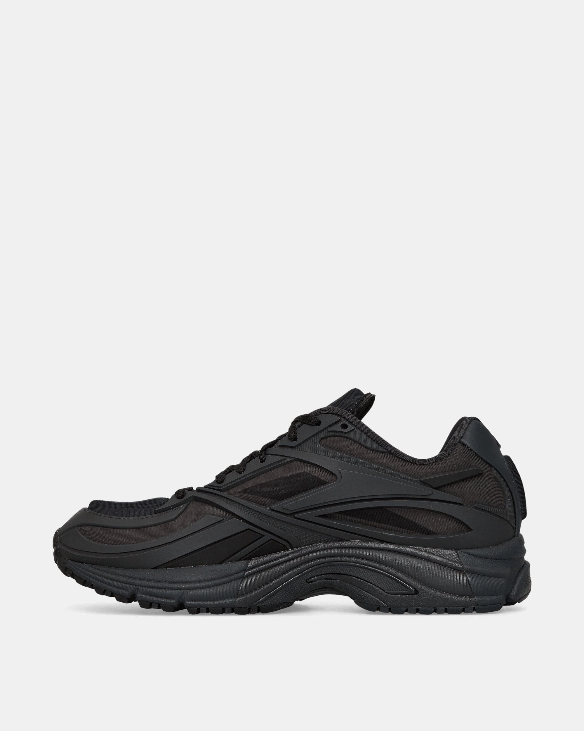 Cushioned Midsole Premier Road Modern Sneakers Core Black