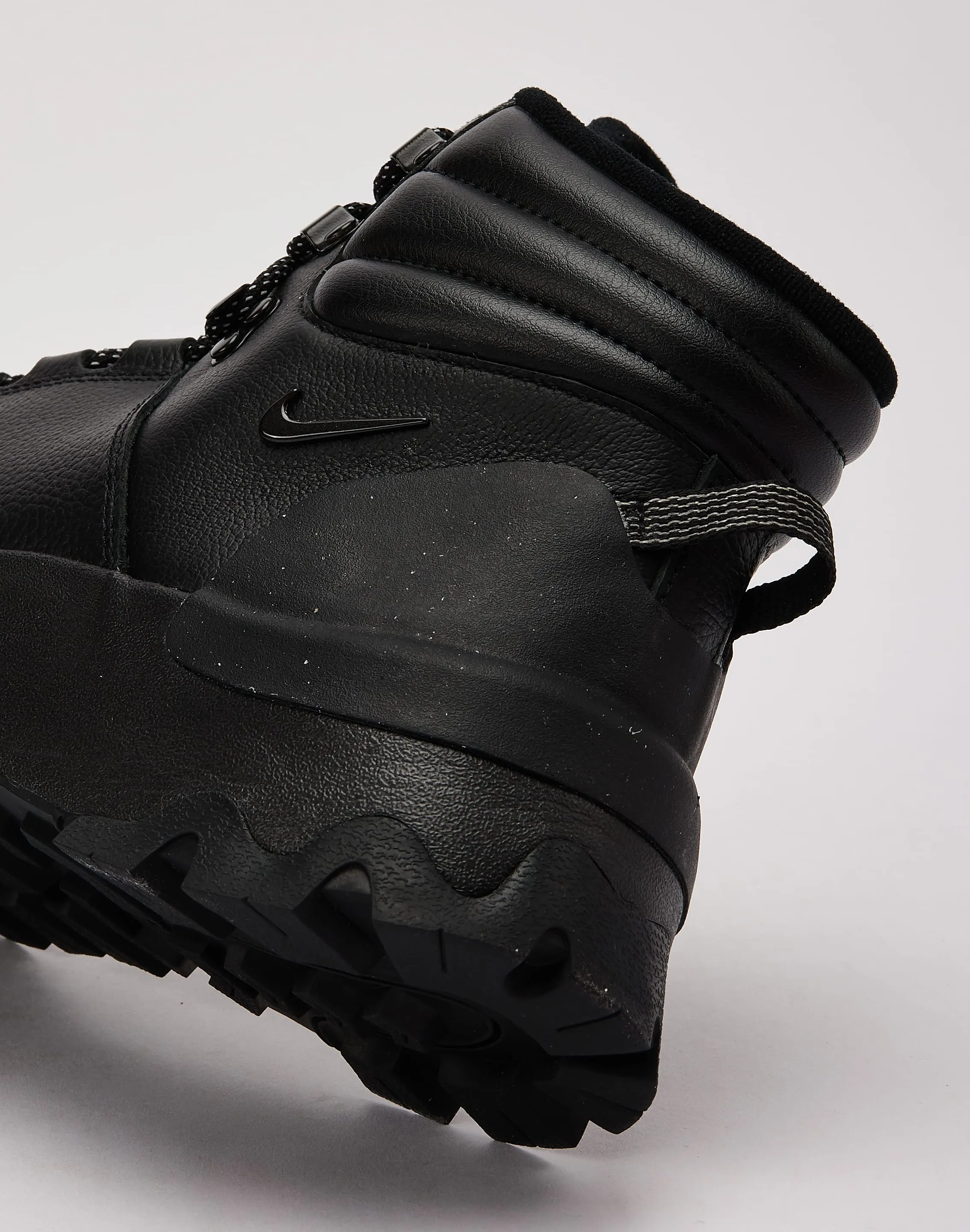 High Traction Outdoor Trek Nike City Classic Premium Waterproof Boots